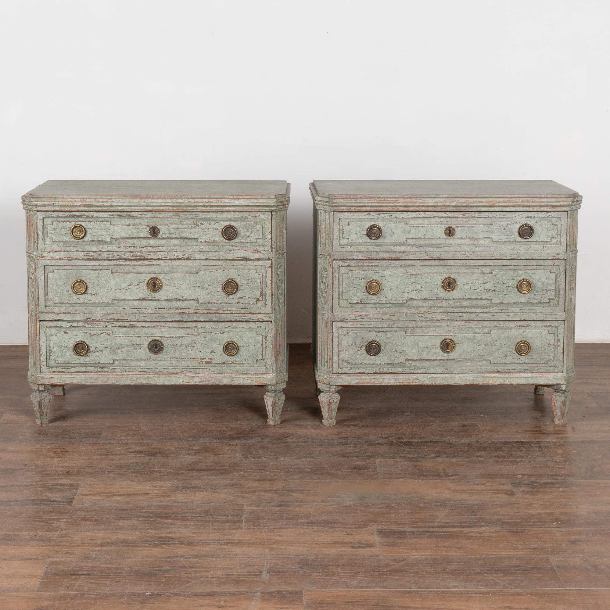 Pair, Green Gustavian Chest of Drawers from Sweden circa 1860 In Good Condition In Round Top, TX