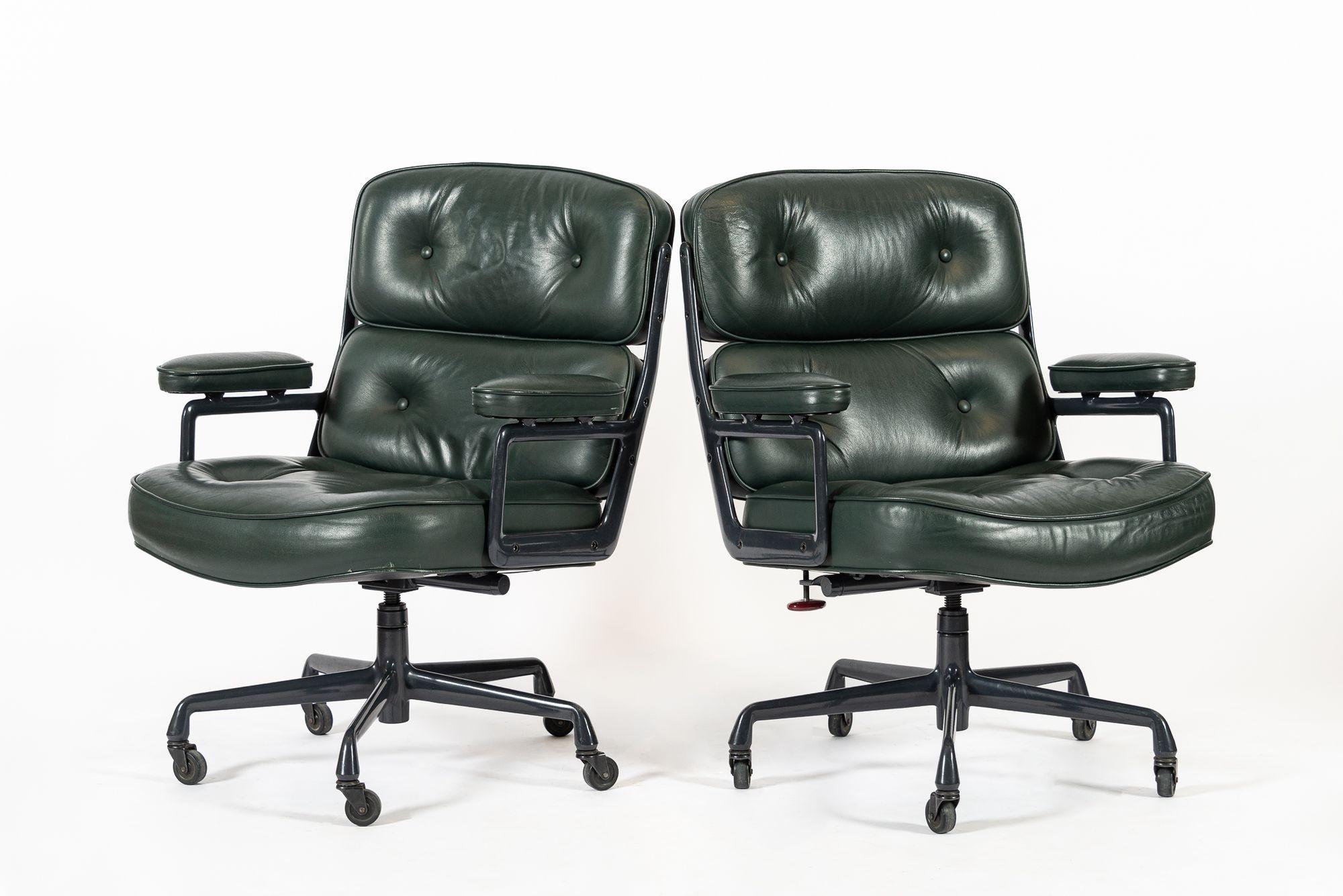 Mid-Century Modern Pair Green Leather Time Life Office Chairs by Eames for Herman Miller 1996 For Sale