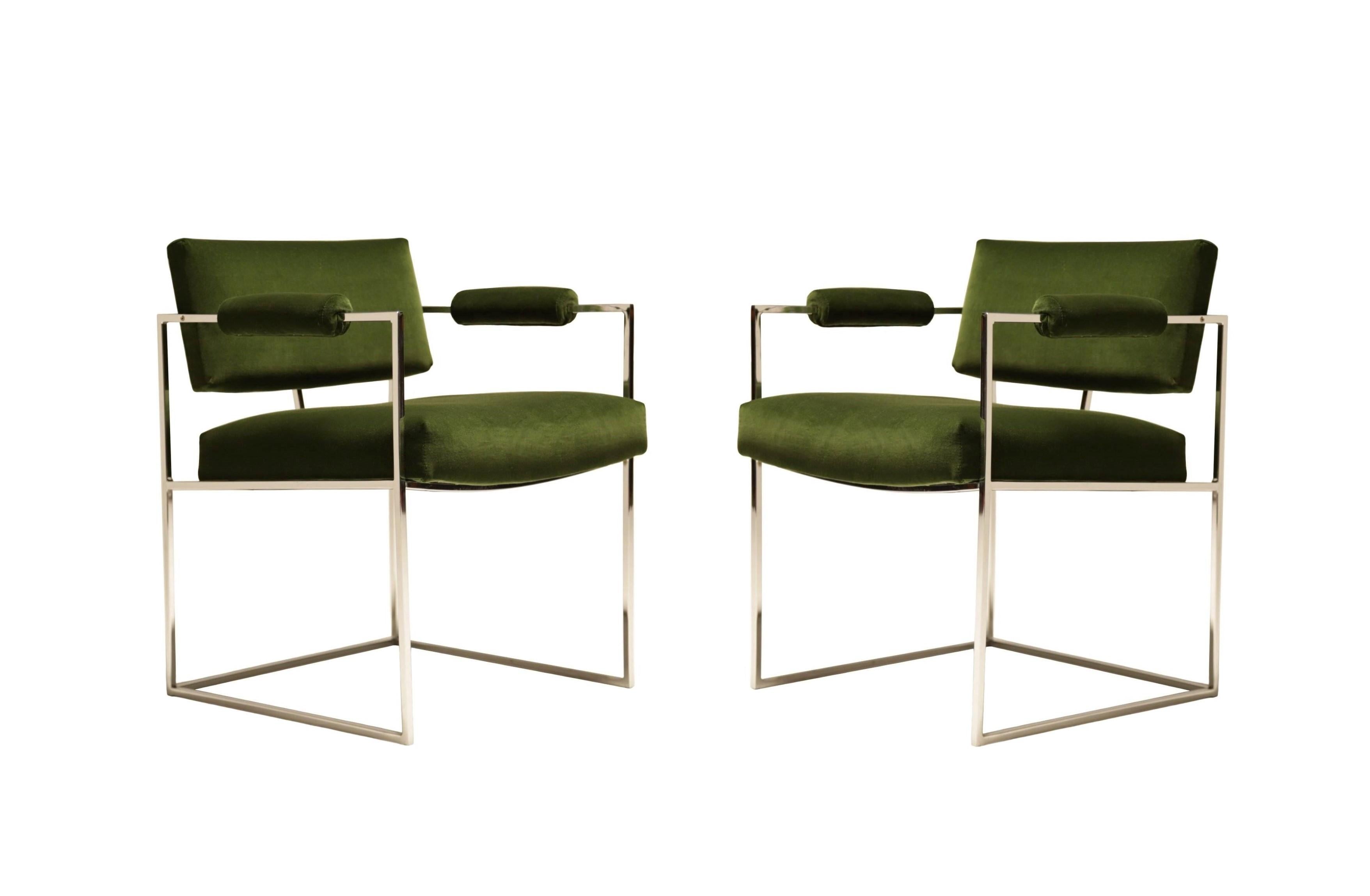 Awesome pair of vintage chrome “Thin Line” dining chairs designed by Milo Baughman for Thayer Coggin, circa 1970s. The 1188 chair by Milo Baughman is touted as being his favorite chairs. He even chose it to use in the home of his business partner