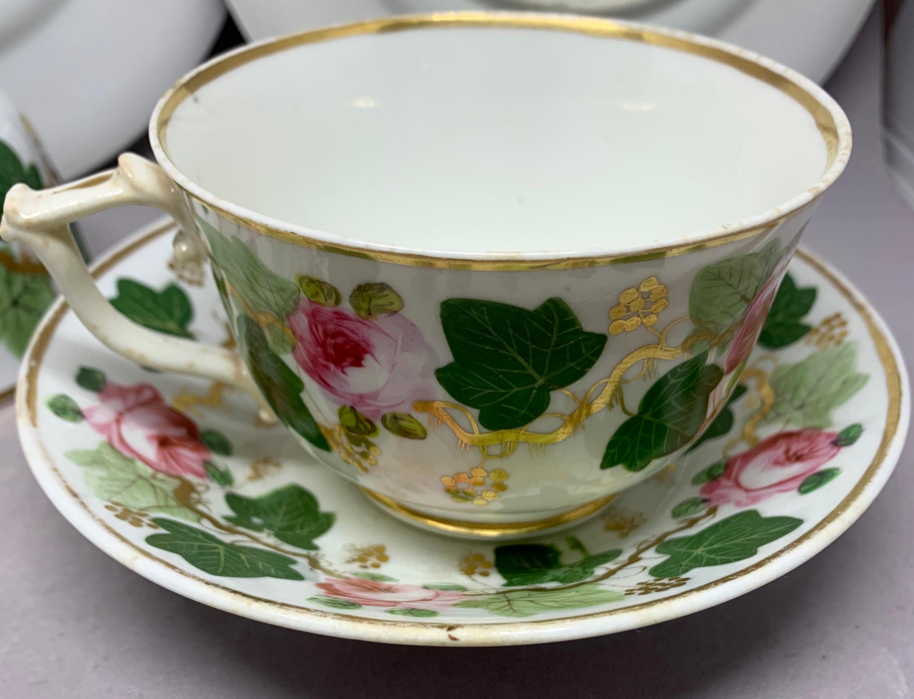 Pair Green Pink and Gilt Grape Leaf and Rose Cups and Saucers In Good Condition For Sale In New York, NY