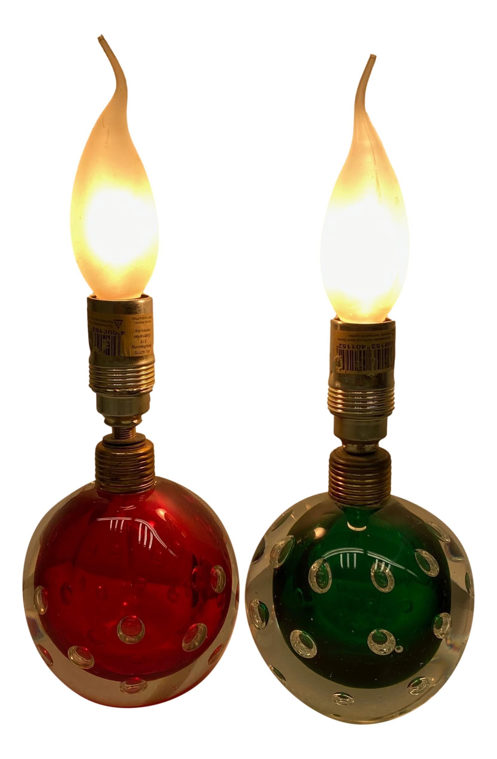 Beautiful pair of sommerso table lamps or side table lamps, with melded down air bubble. Made of Murano glass, made by Seguso Dalla Venezia, & C. Srl. (1951-65) Murano, Italy. Each light requires one European E14 / 110 Volt Candelabra bulb, each