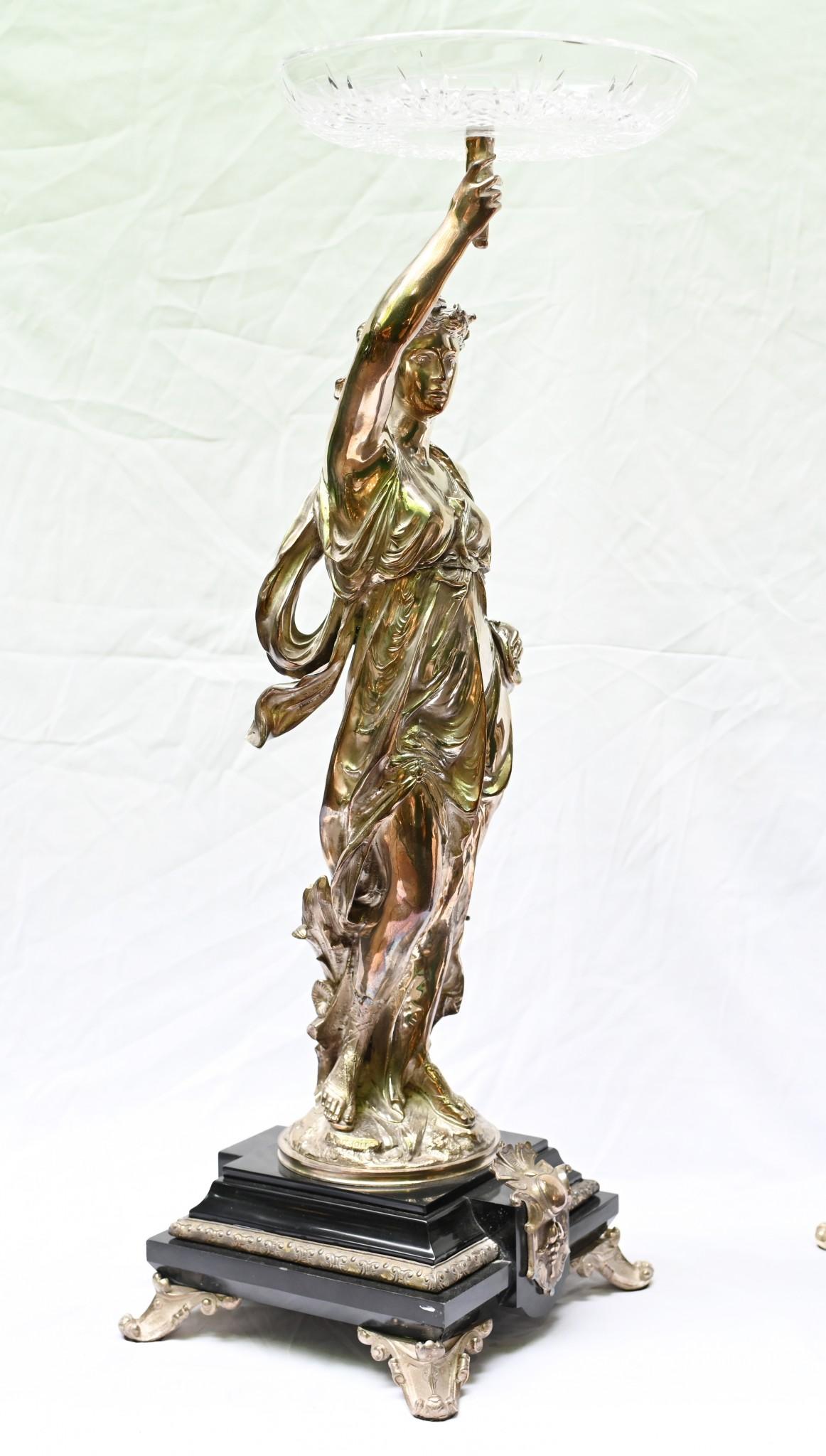 Gregoire Bronzefiguren-Glasschale versilbert versilbert, Paar im Angebot 3