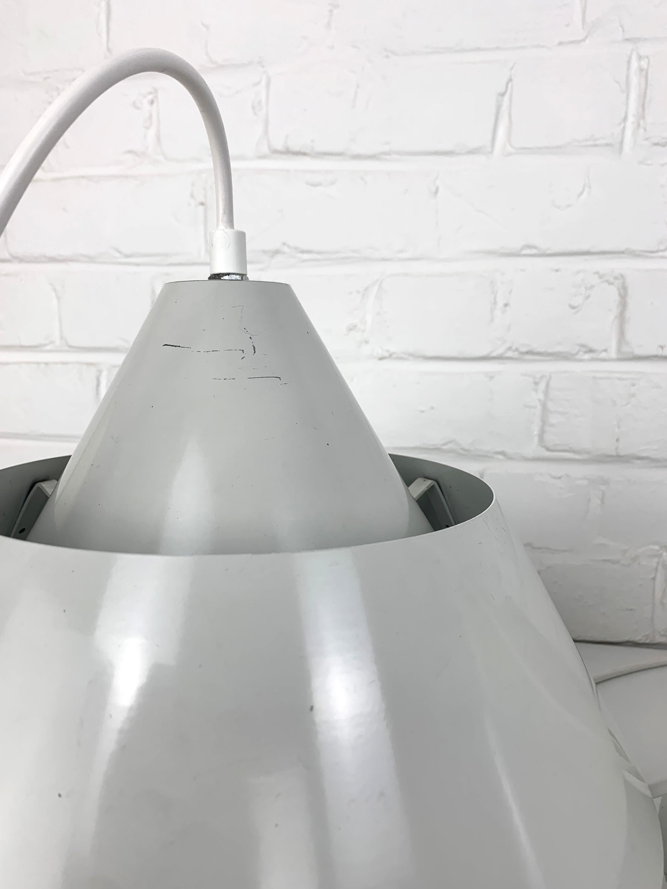 Coppia di lampade a sospensione grigie della zona danese di Jo Hammerborg per Fog & Morup 1960 in vendita 5