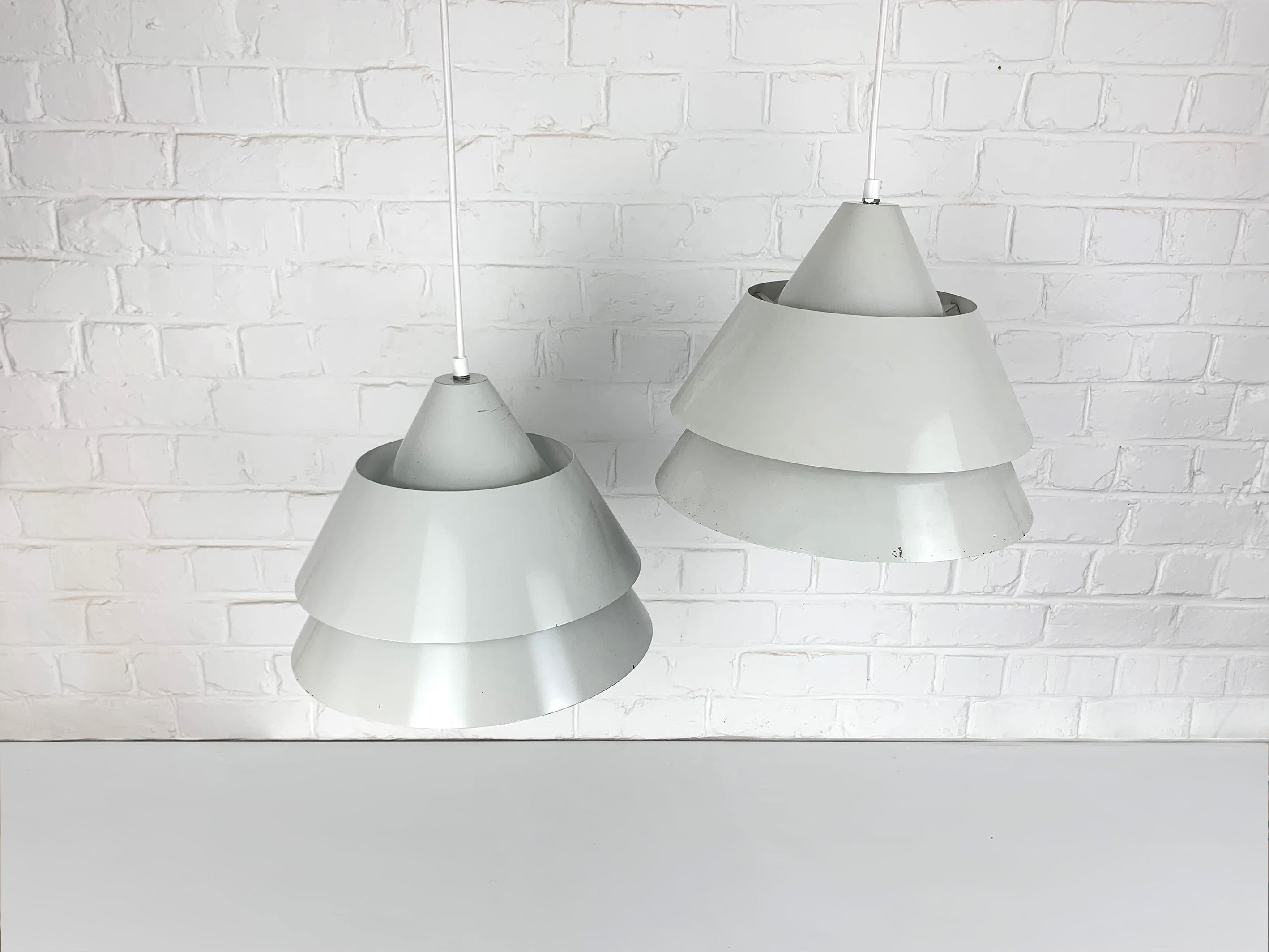 Coppia di lampade a sospensione grigie della zona danese di Jo Hammerborg per Fog & Morup 1960 in vendita 10