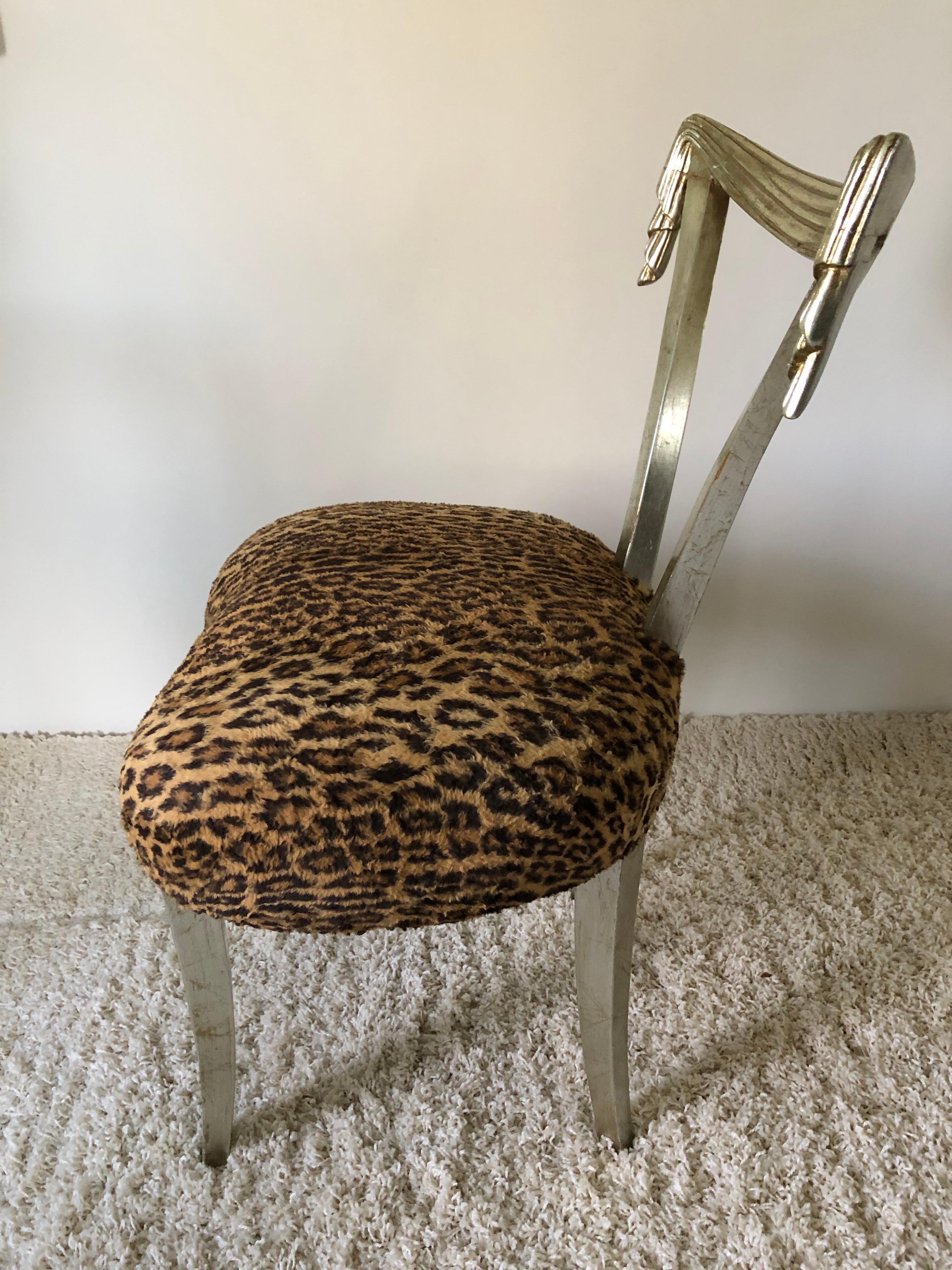 Paar Grosfeld House-Stühle mit Leopardenmuster aus Blattsilber und Quasten im Angebot 3