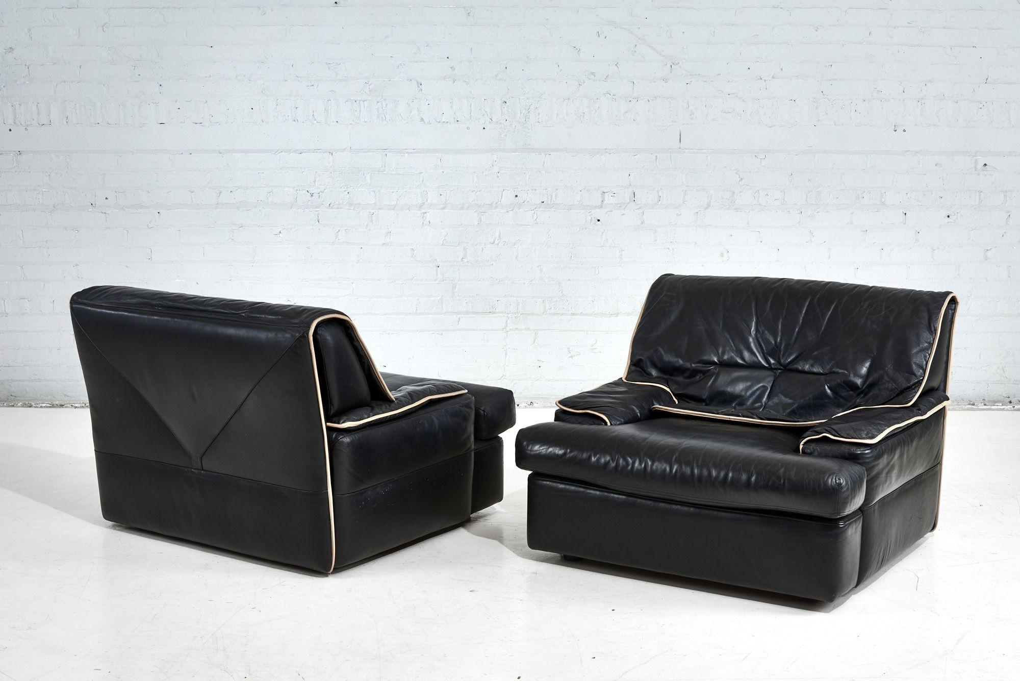 Pair Guido Faleschini Black Leather Lounge Chairs, Italy, 1970 For Sale 2