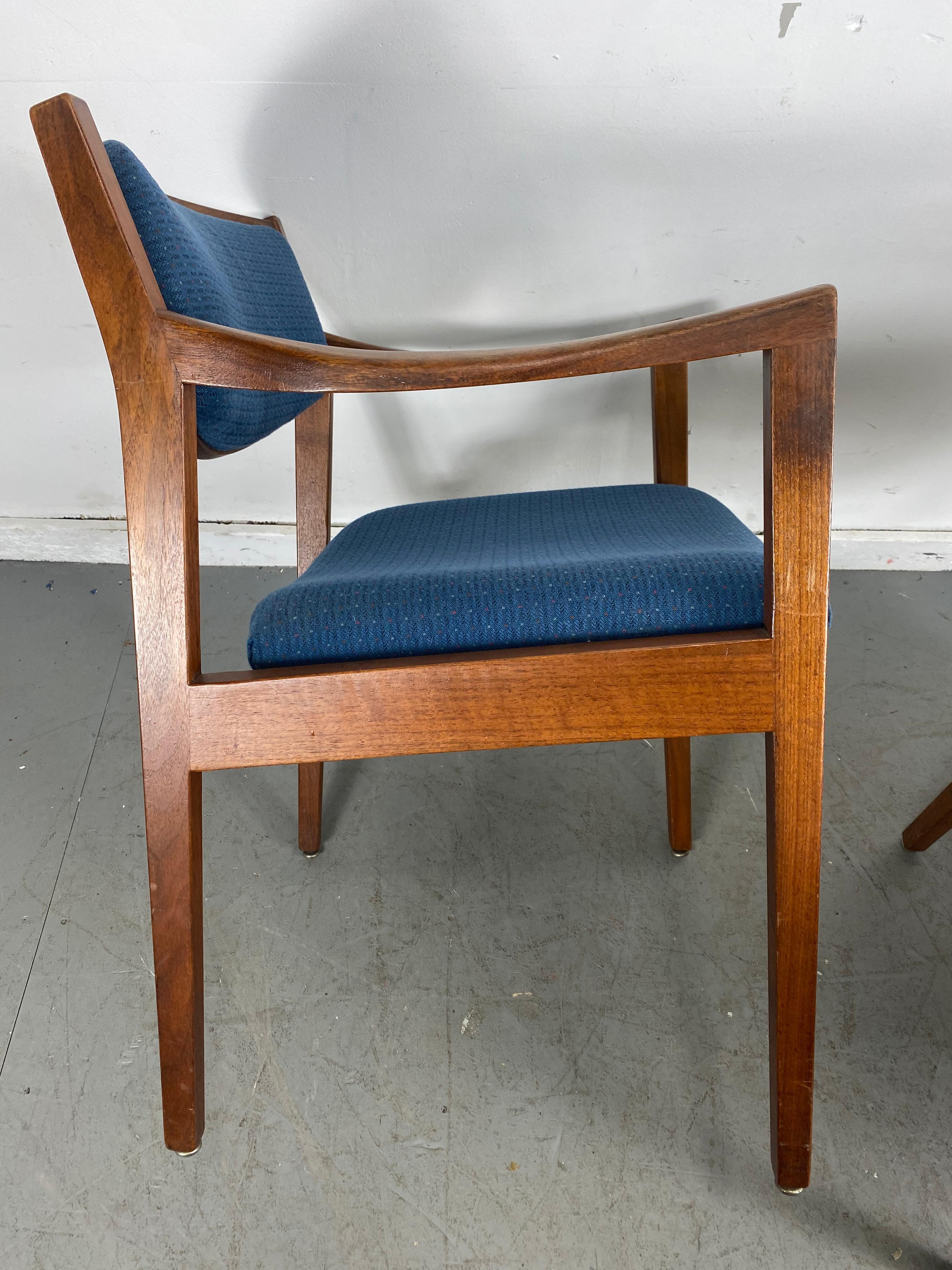 Gunlocke Modernist Walnut and Fabric Occasional Armchairs After Jens Risom, Pair In Good Condition For Sale In Buffalo, NY