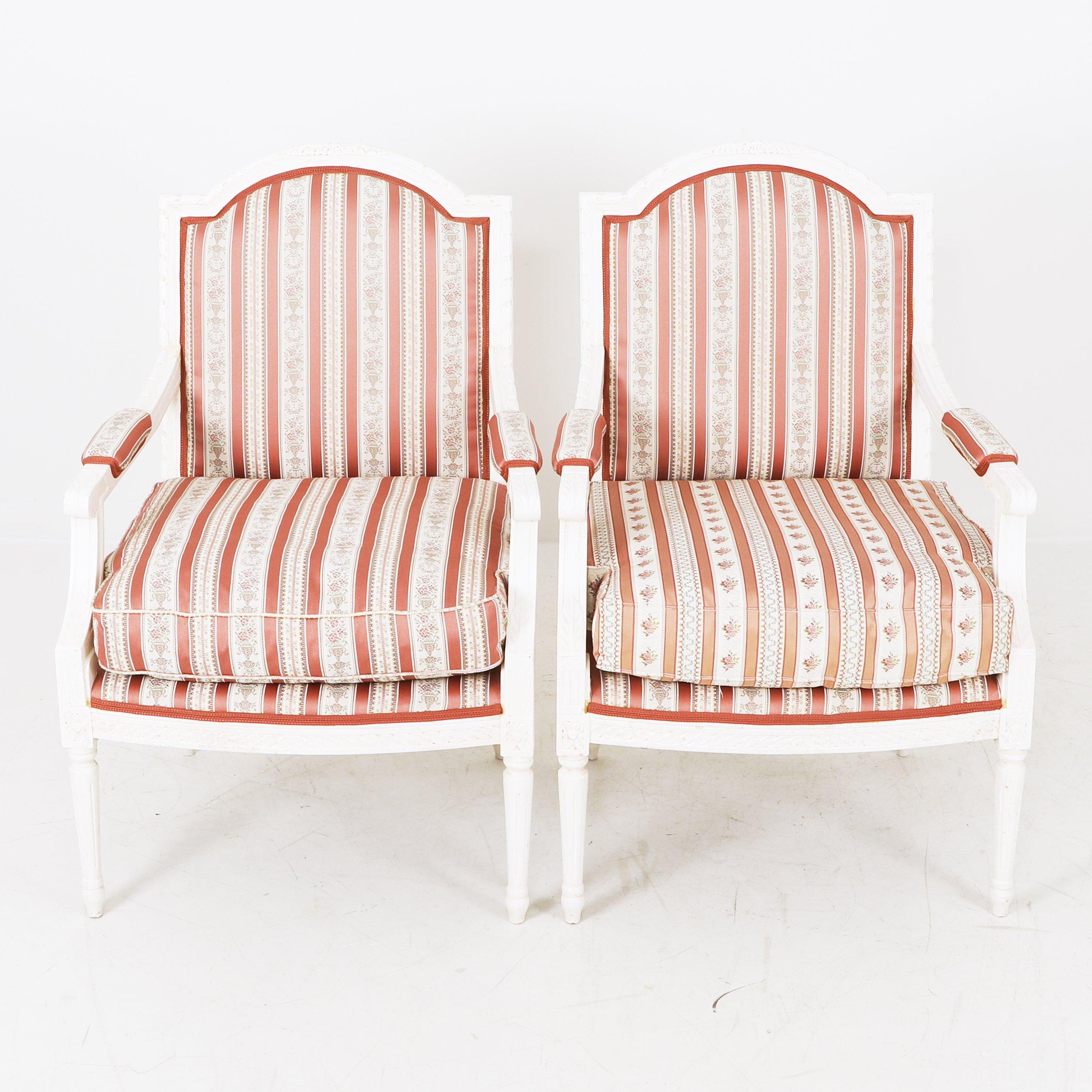Pair Gustavian Armchairs In Good Condition In Memphis, TN