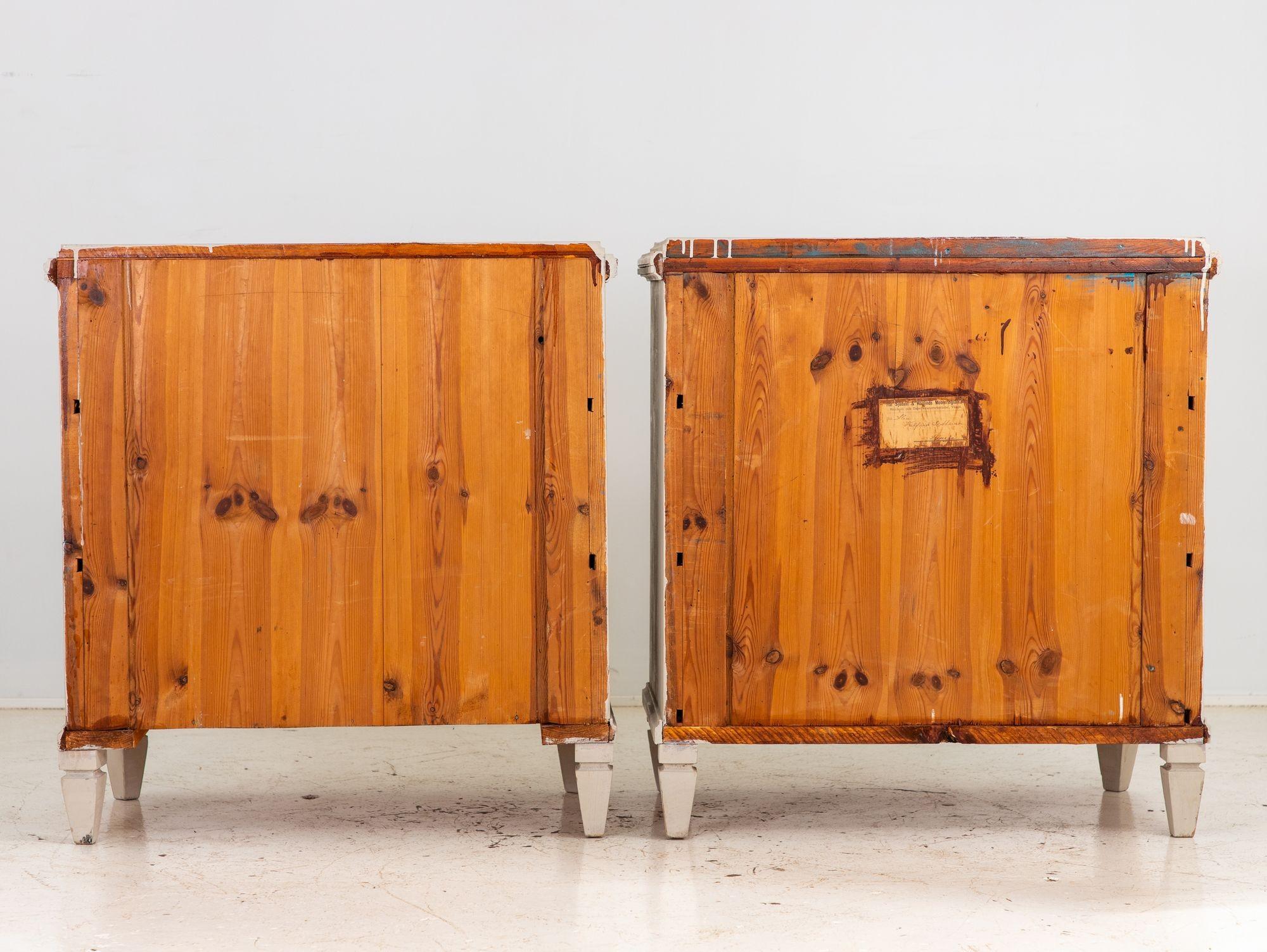 Pine Pair Gustavian Style Chests of Drawers, Early 20th Century For Sale