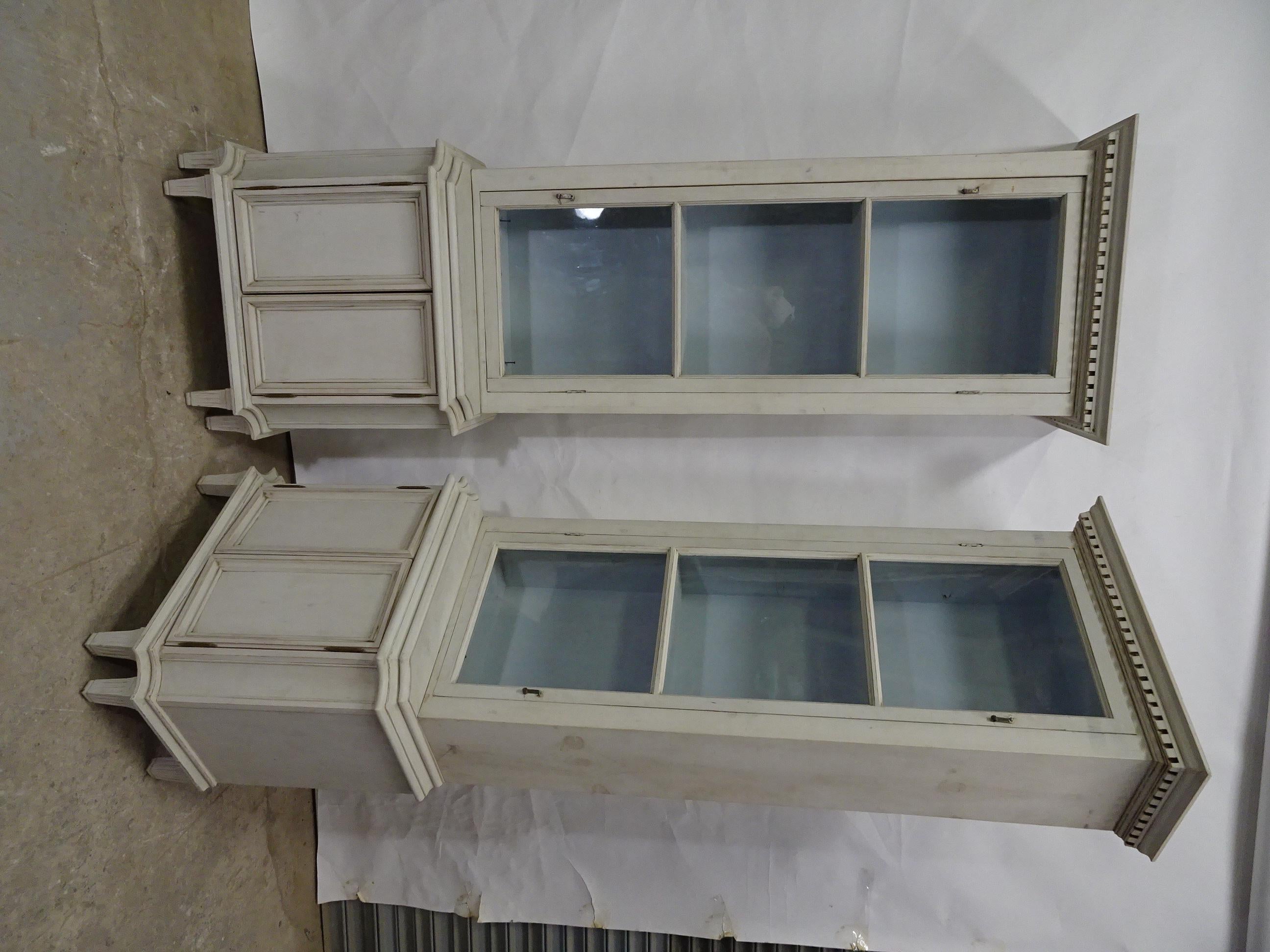 Pair of Gustavian Style Glass Top Display Cabinets In Good Condition In Hollywood, FL