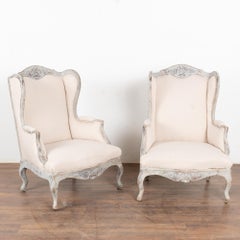 Paire de chaises grises à dossier Wingback de style Gustavien, Suède circa 1920-40