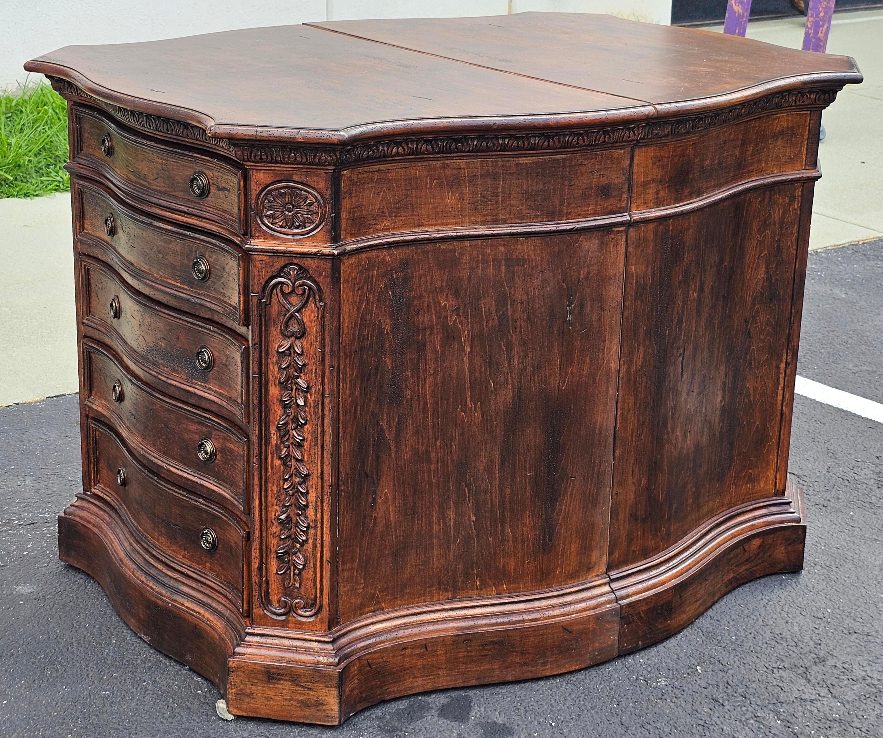 Georgian Pair Habersham Biltmore Fruitwood Serpentine Bachelor Chests of Drawers Island For Sale
