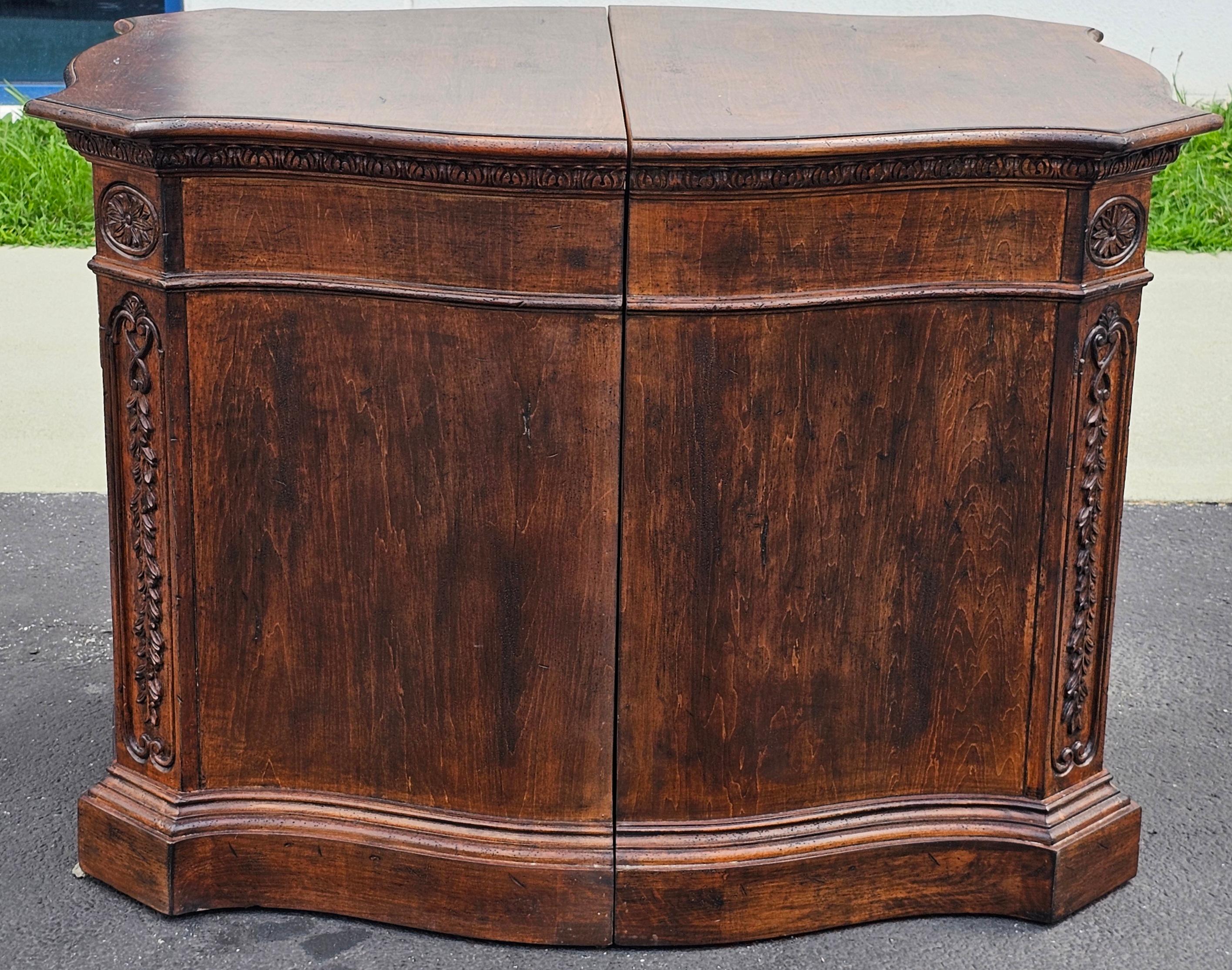 American Pair Habersham Biltmore Fruitwood Serpentine Bachelor Chests of Drawers Island For Sale