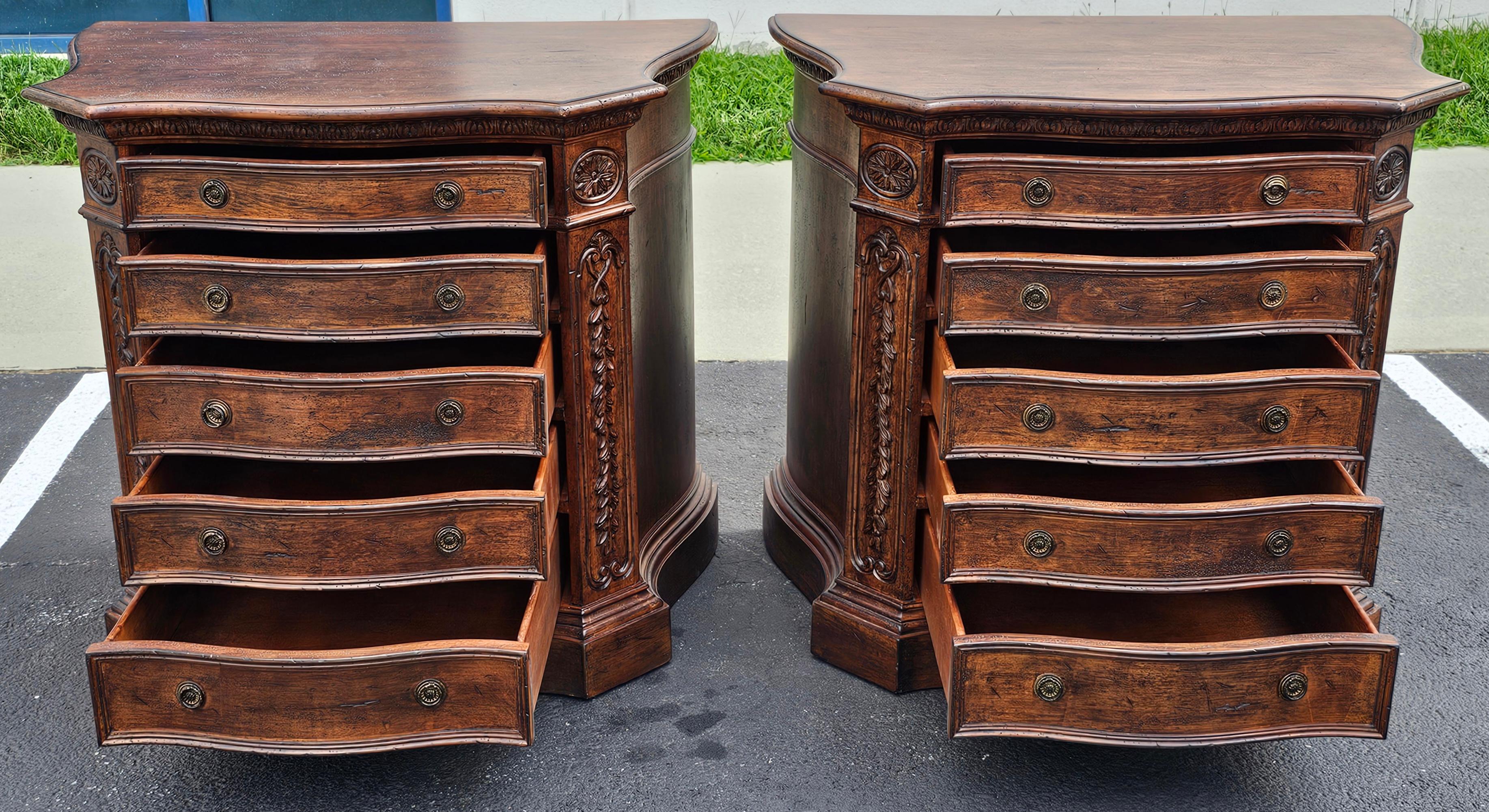 Pair Habersham Biltmore Fruitwood Serpentine Bachelor Chests of Drawers Island In Good Condition For Sale In Germantown, MD