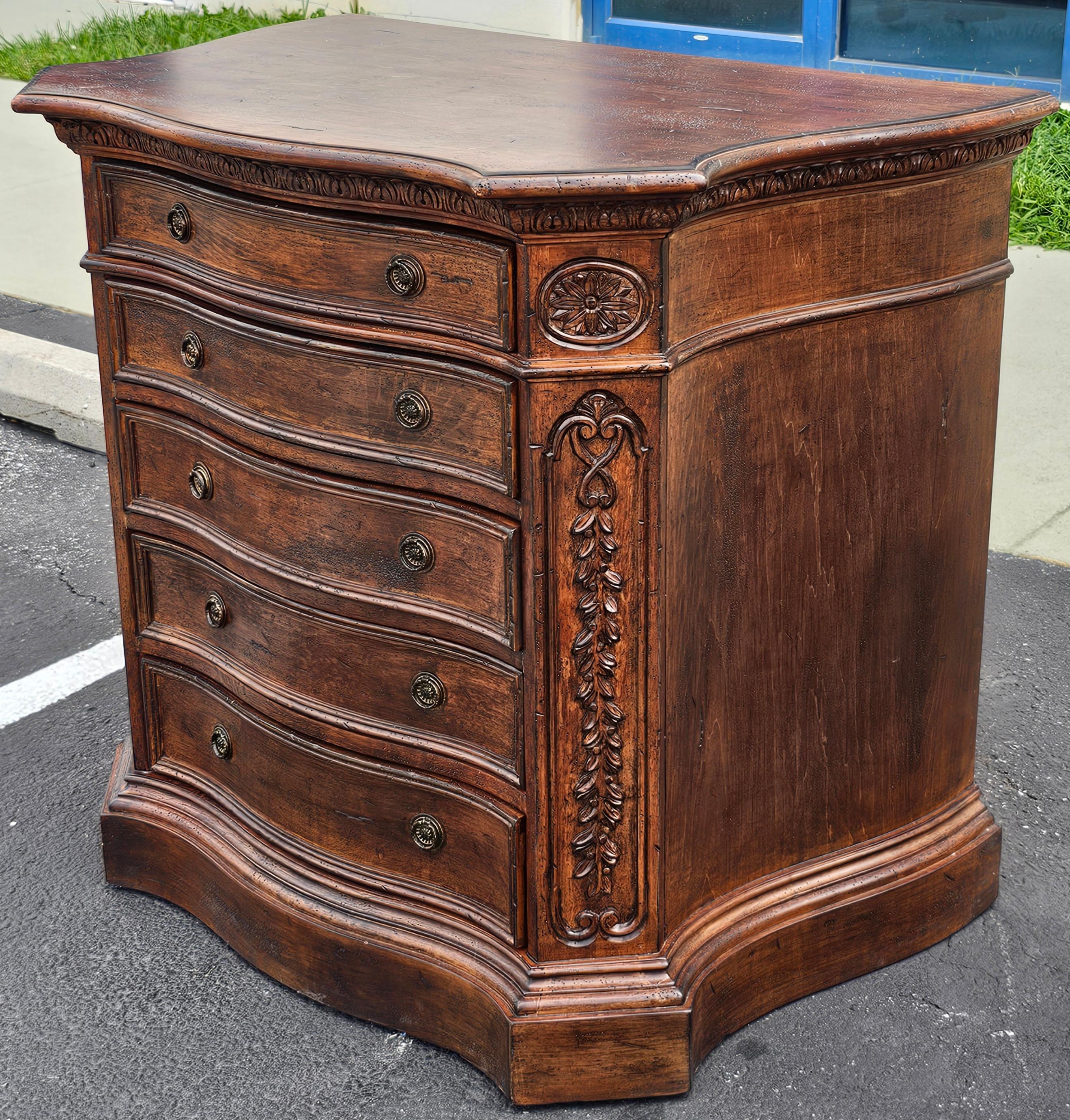 Pair Habersham Biltmore Fruitwood Serpentine Bachelor Chests of Drawers Island For Sale 10