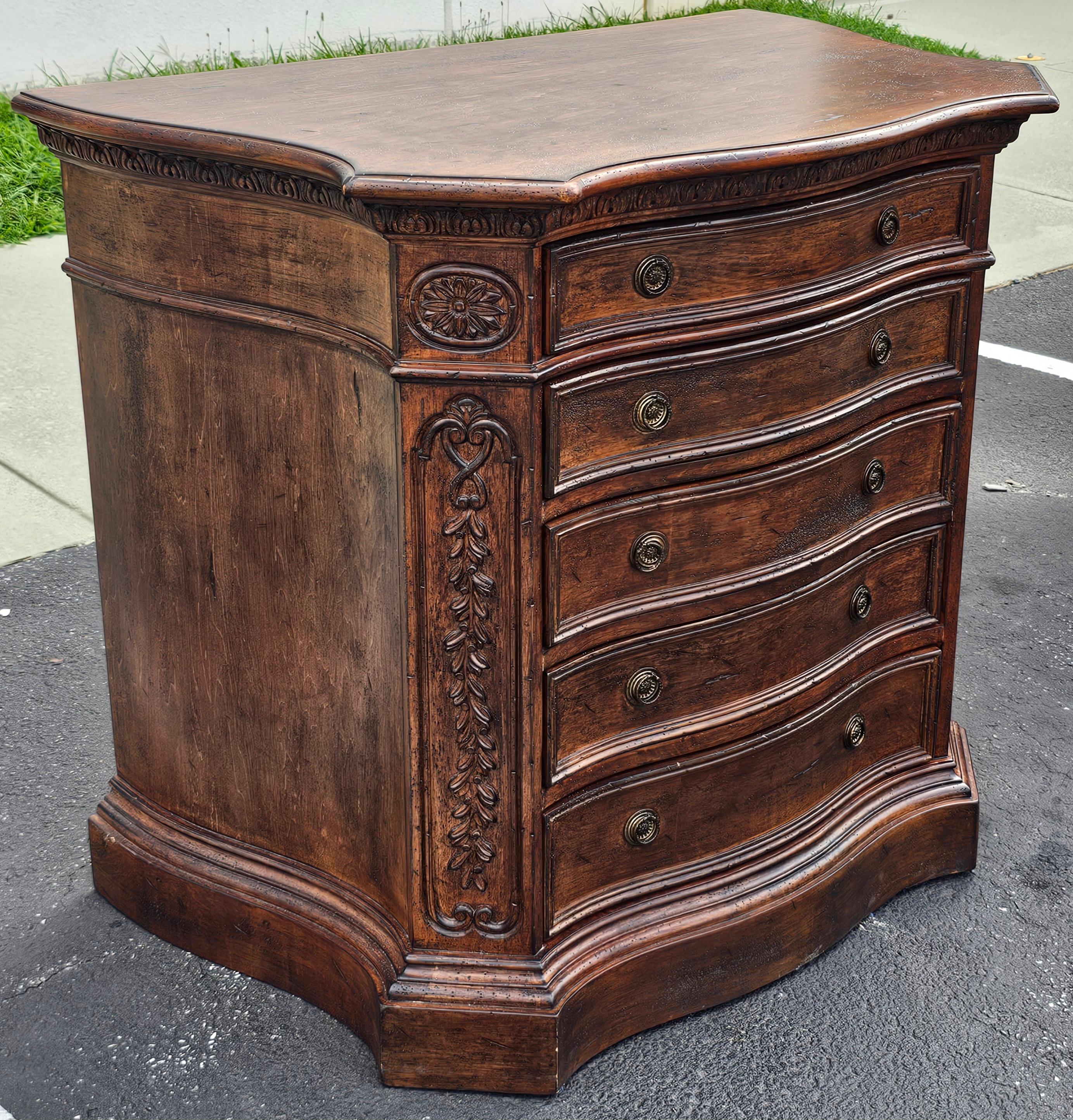 Pair Habersham Biltmore Fruitwood Serpentine Bachelor Chests of Drawers Island For Sale 11