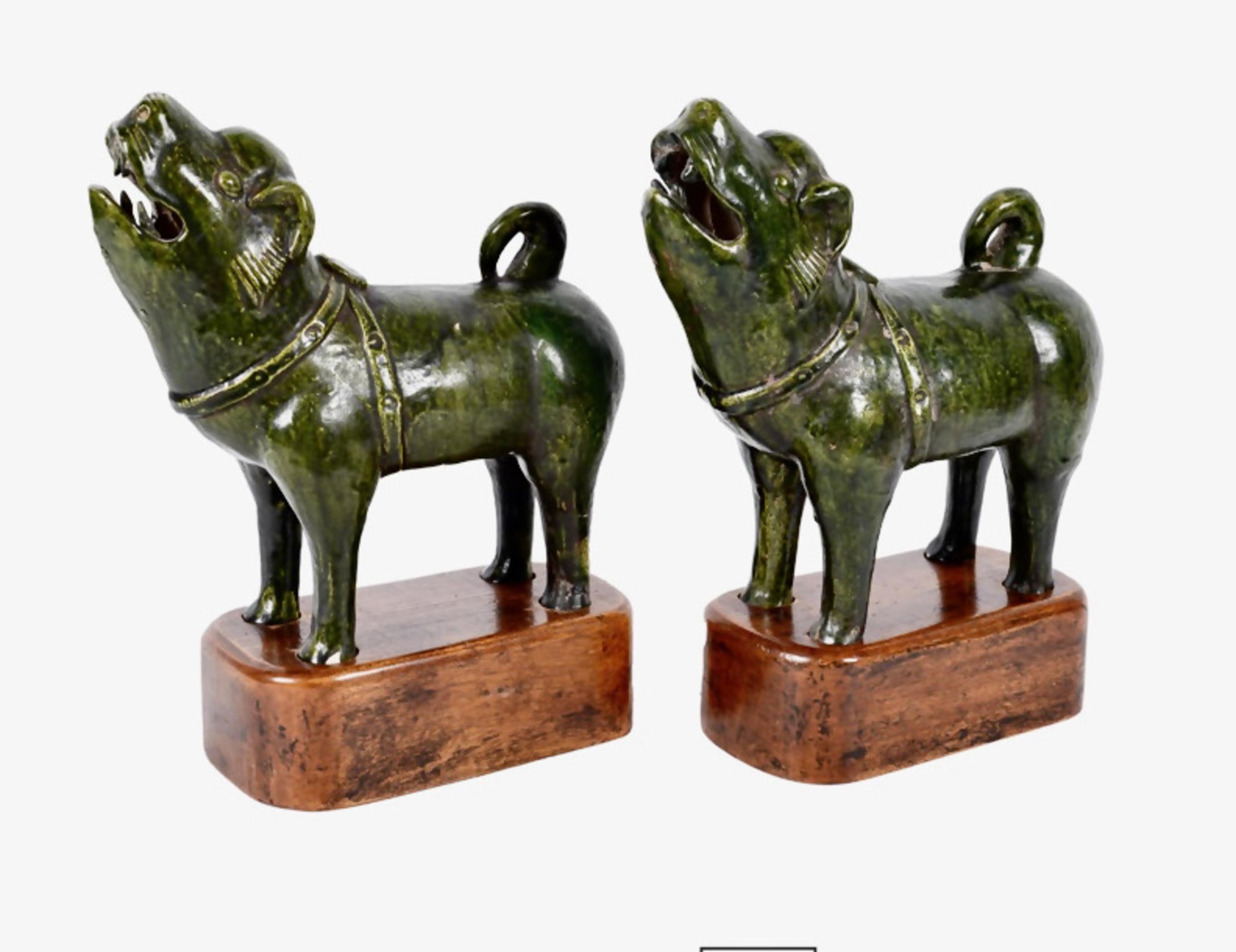Paire de chiens à glaçure verte de style Han en vente 2