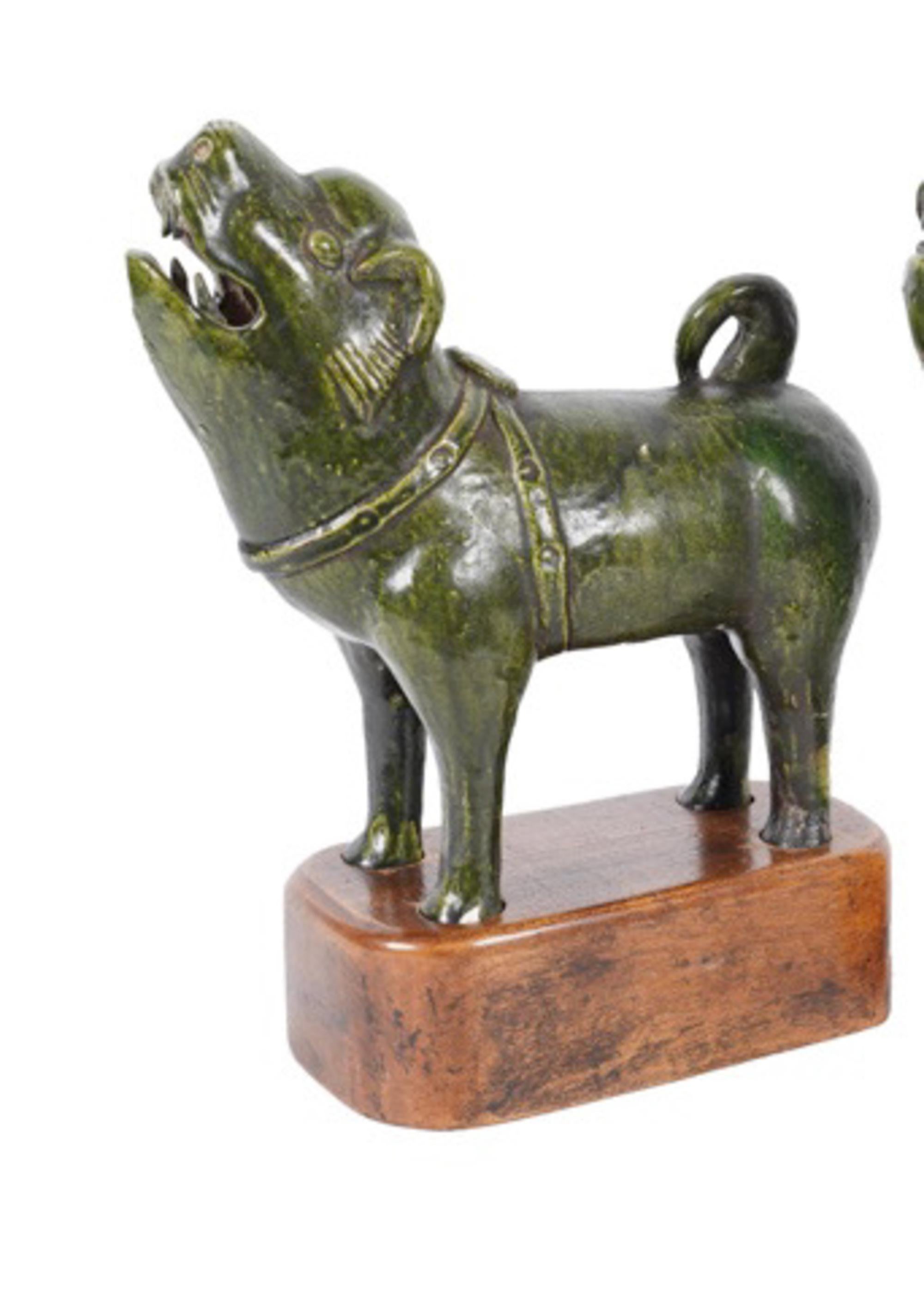 Exportation chinoise Paire de chiens à glaçure verte de style Han en vente