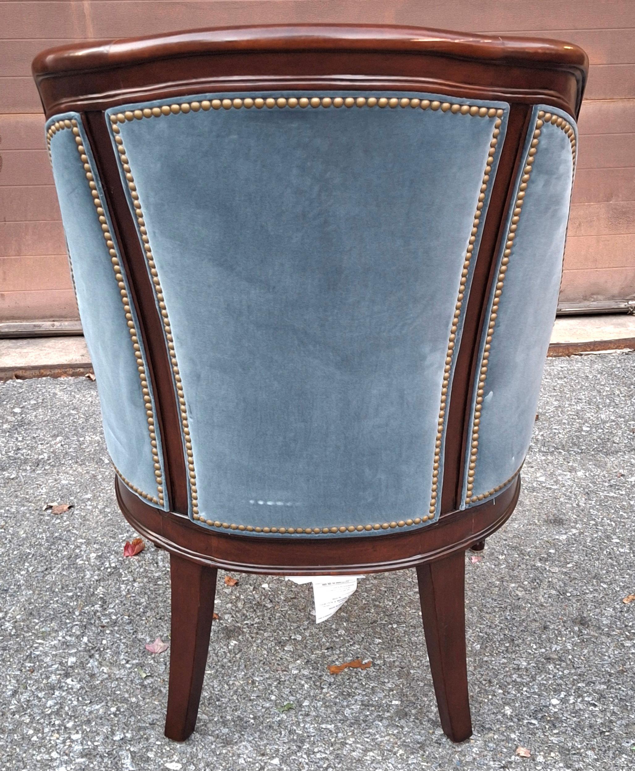 Paar Hancock & Moore Georgian Style Mahagoni und blauer Samt gepolsterte Stühle im Angebot 6