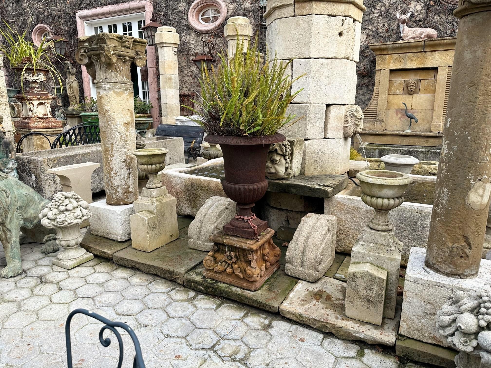 Pair Hand Carved Stone Pillar Finials Decorative Urns Vase Rustic Jardinières Ca For Sale 4