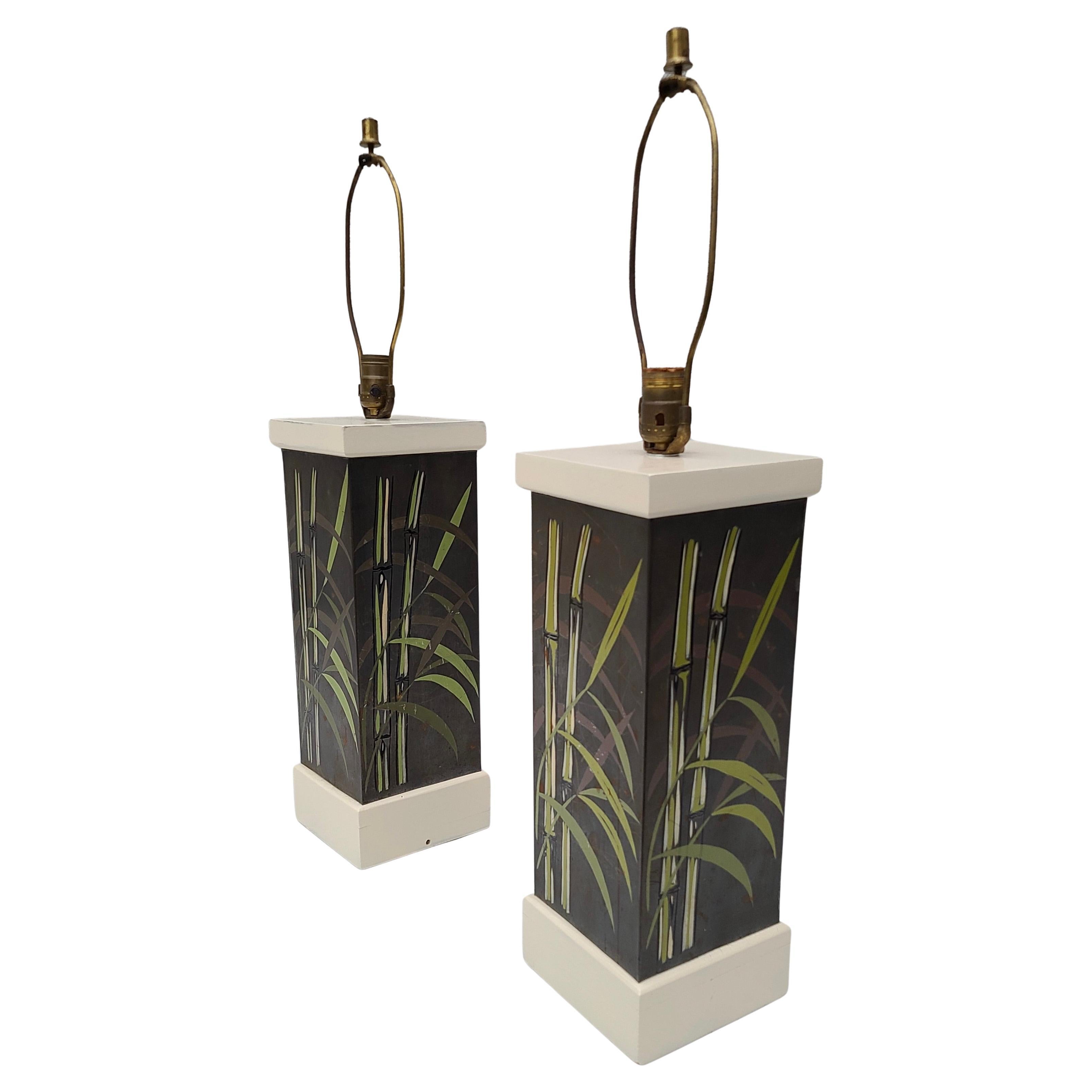 Paire de lampes de table peintes à la main dans le style de Paul Frankl en vente 2