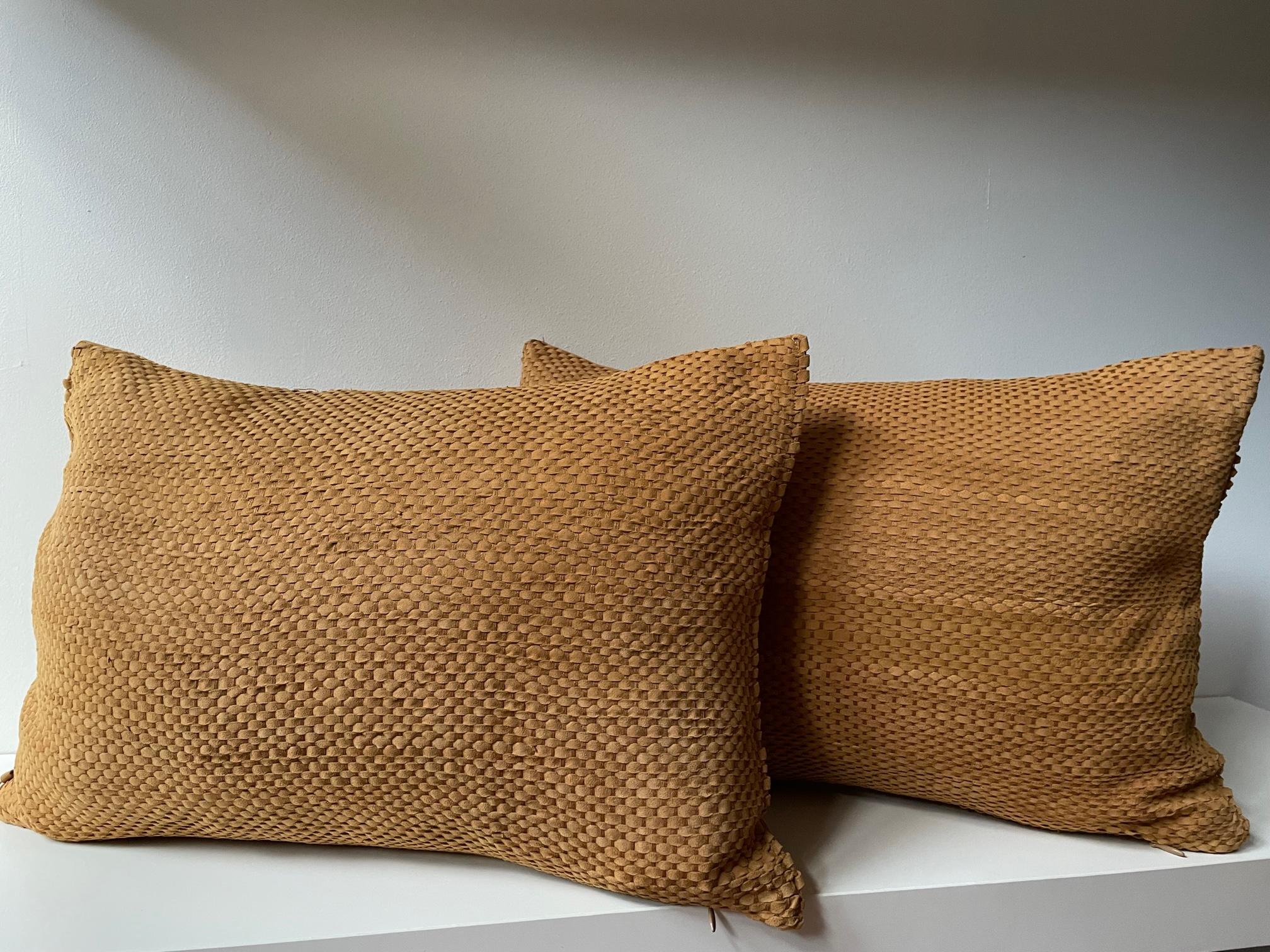 1 Pair hand woven suede cushion colour ginger, back side with suede, cushion size: 30 x 45 cm, silk lining, inner pad with new feathers.