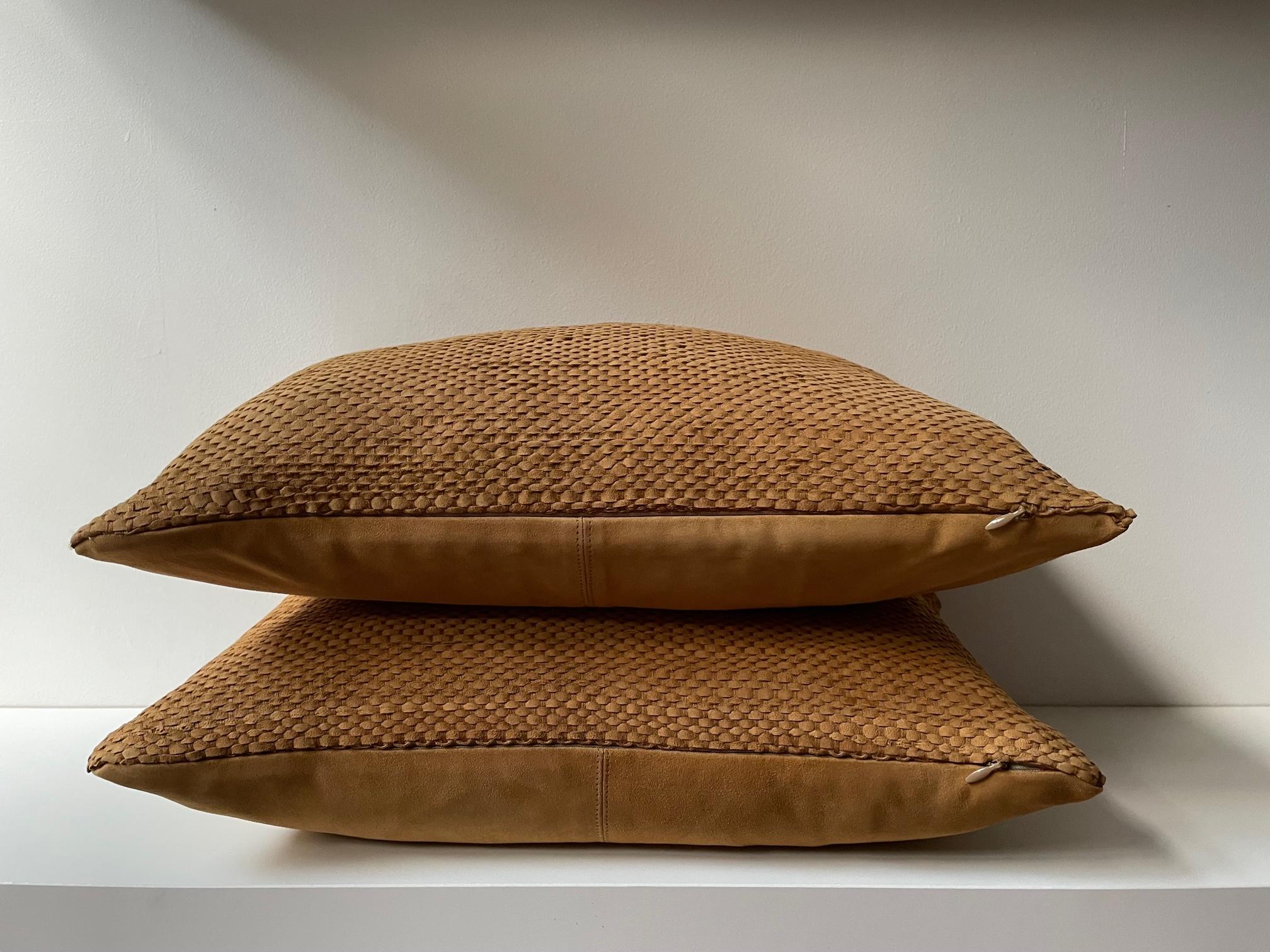 Pair Hand Woven Suede Cushions Colour Ginger Oblong Shape  In New Condition For Sale In Hamburg, DE
