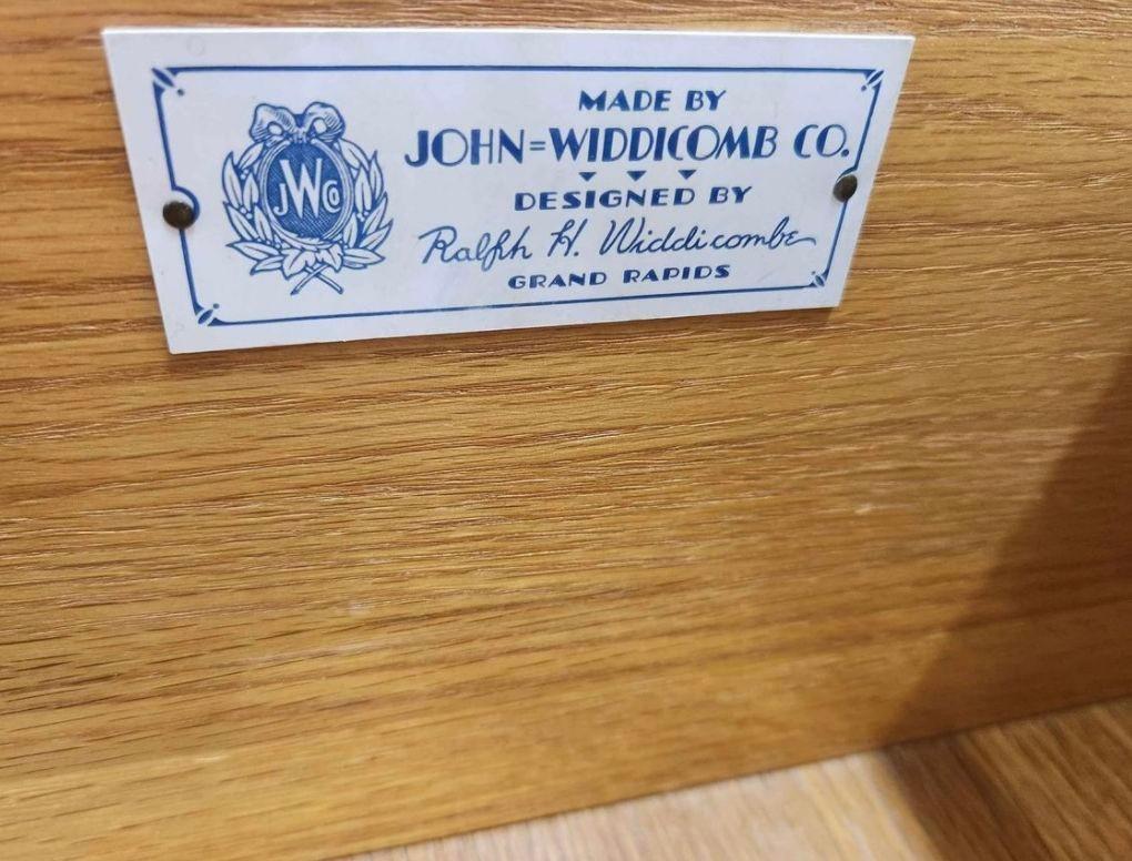 Pair Handpainted Chest Dressers by Ralph Widdicomb for John Widdicomb For Sale 7