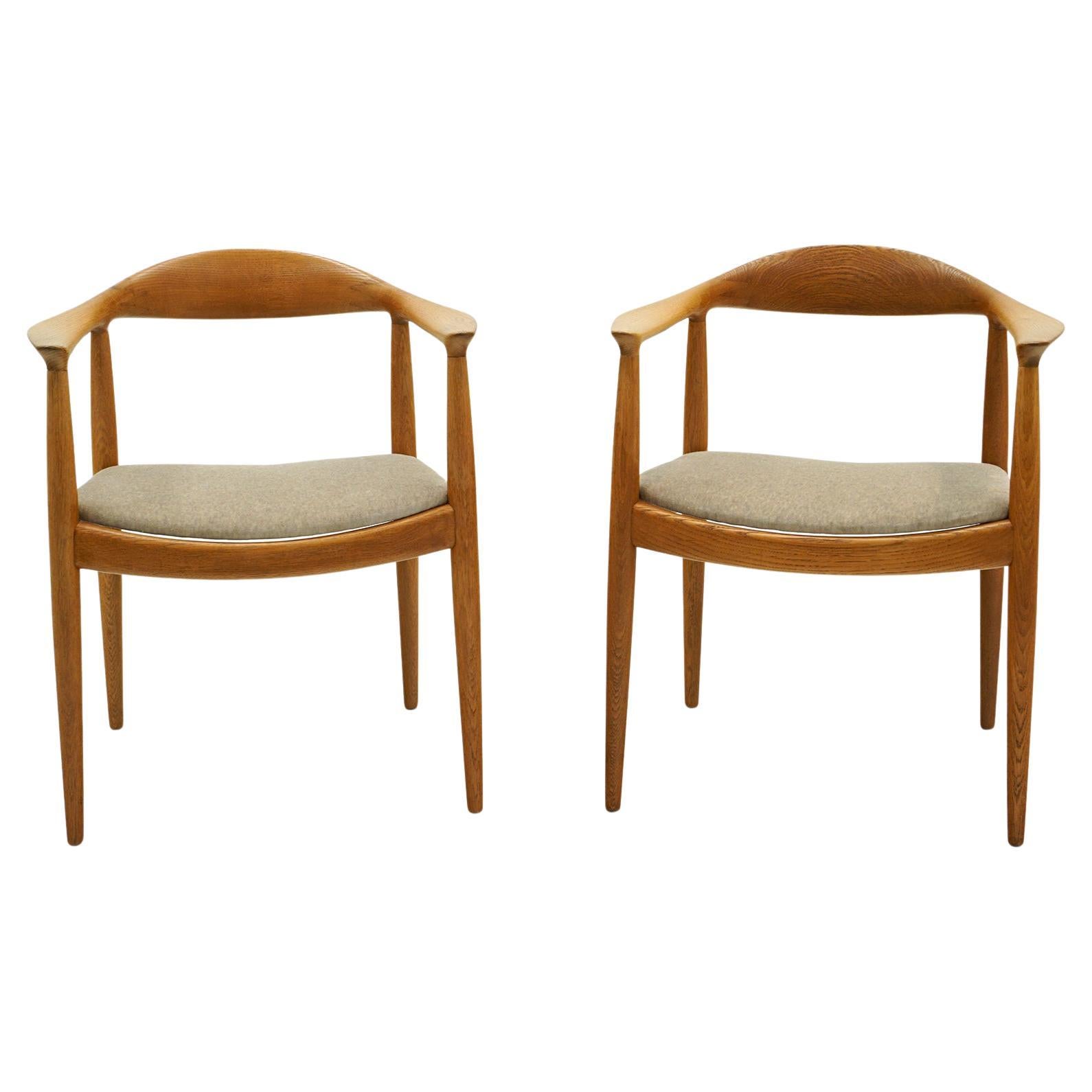 Pair Hans J. Wegner "the Chair" Model JH503 in Oak for Johannes Hansen. Signed