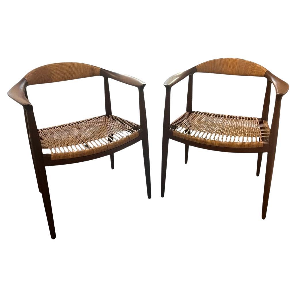 Coppia Hans Wegner JH501 "La sedia" "Sedia rotonda in vendita