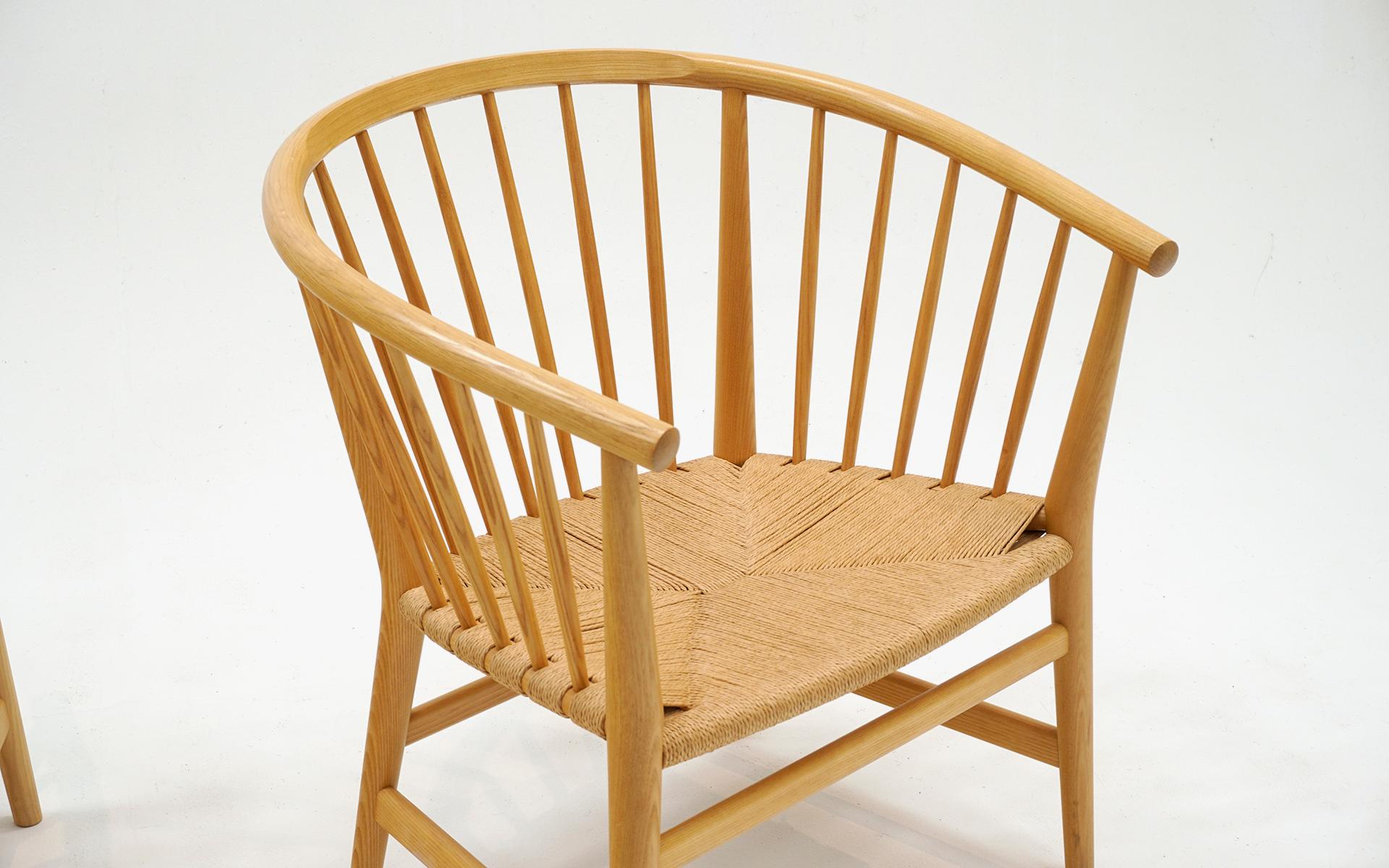 Cord Pair Hans Wegner pp112 British Chair, 1978.  Excellent Condition.  Signed. For Sale