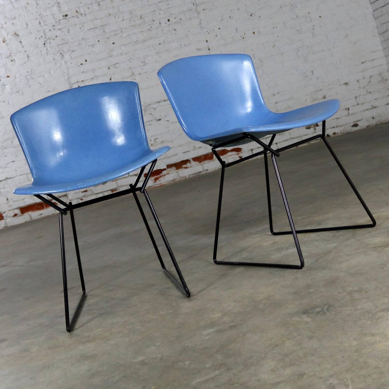 Mid-Century Modern Pair of Harry Bertoia for Knoll Blue Fiberglass Side Chairs Black Wire Base