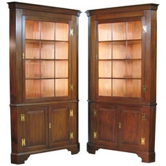 Pair Henkel Harris / Virginia Galleries Mahogany Federal Style Corner Cabinets