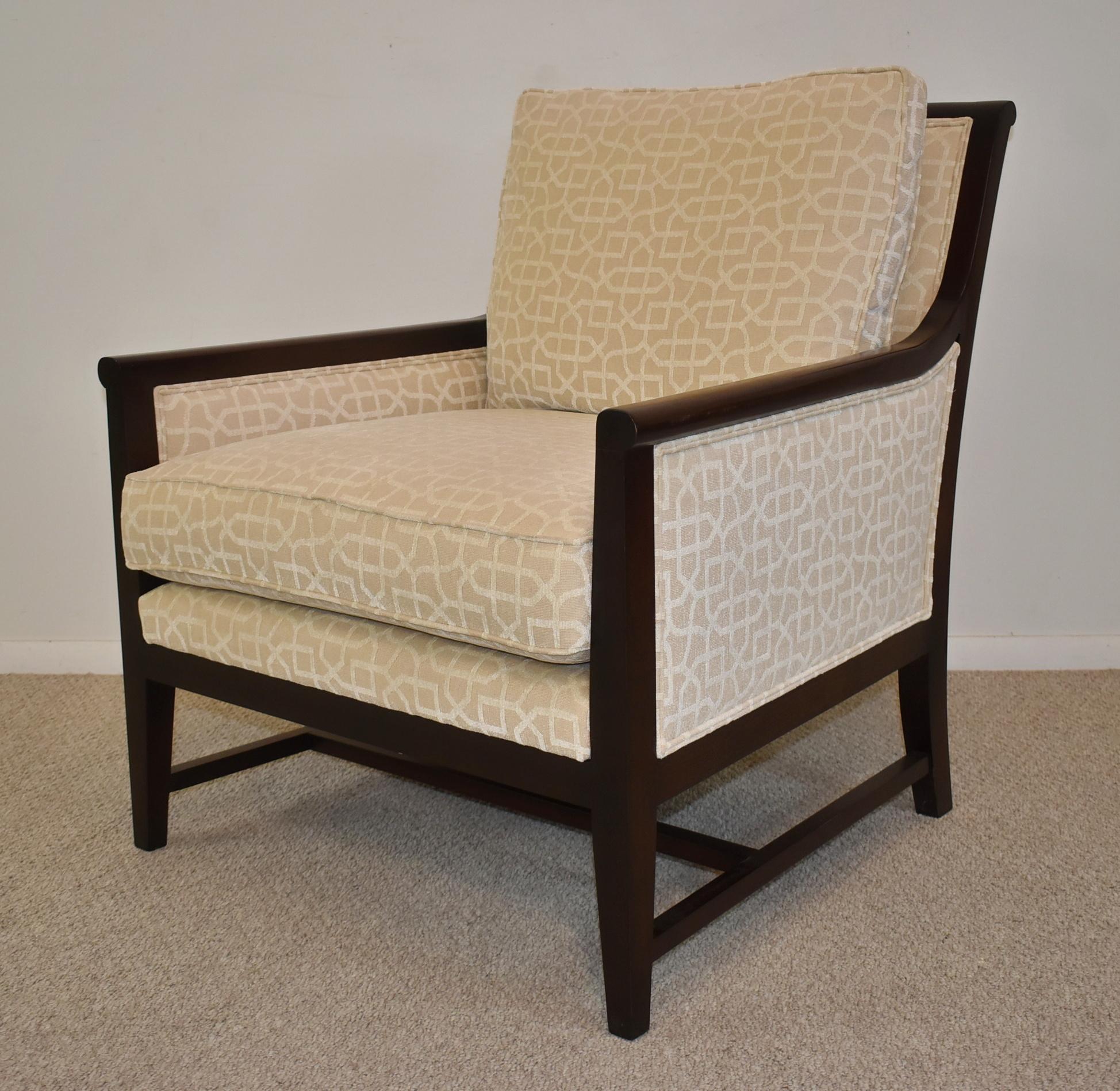 Pair Henredon Acquisitions Lounge Chairs Cream Upholstery In Good Condition In Toledo, OH