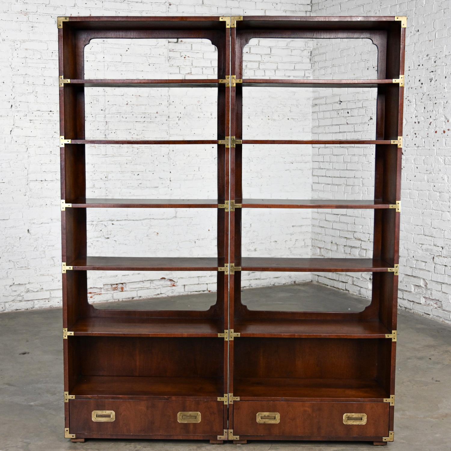 Pair Henredon Campaign Style Walnut Bookcases Display Cases or Shelves Brass Det For Sale 15