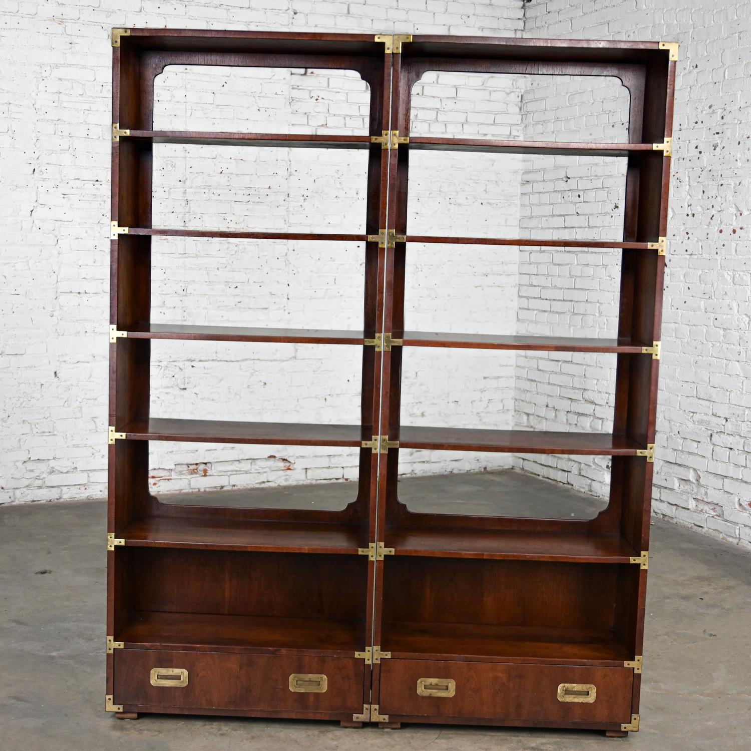 Pair Henredon Campaign Style Walnut Bookcases Display Cases or Shelves Brass Det For Sale 4