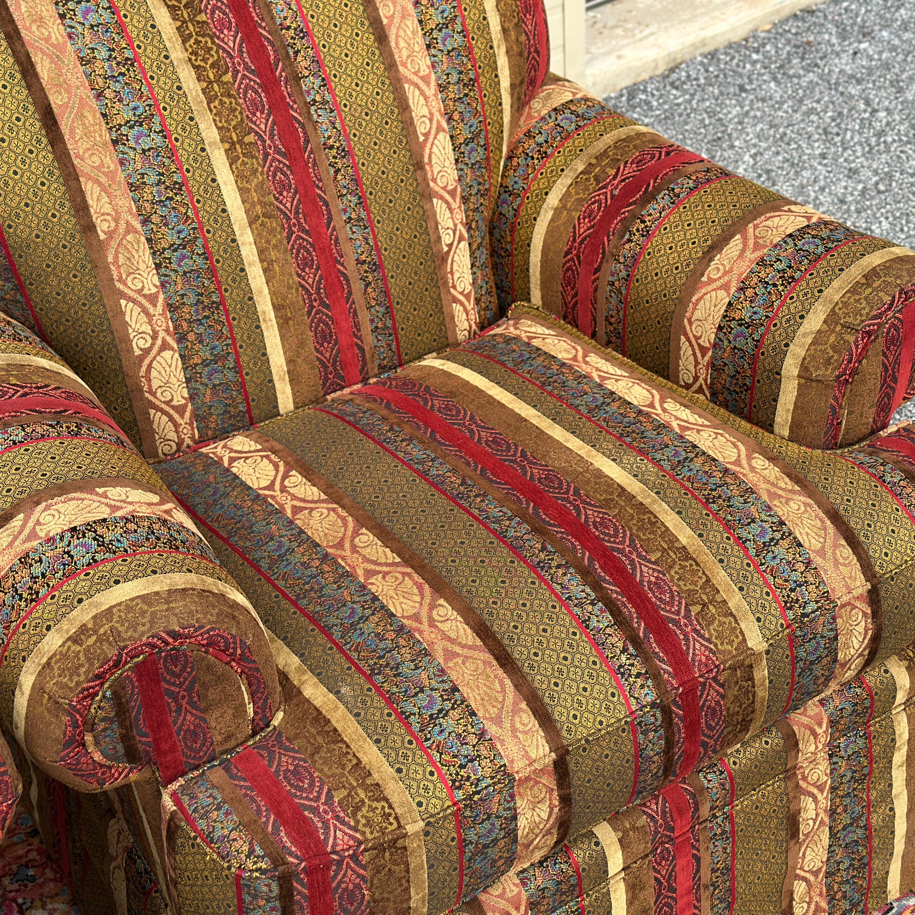 Paire de chaises longues en patchwork rayé Henredon Alexander Bon état - En vente à West Chester, PA