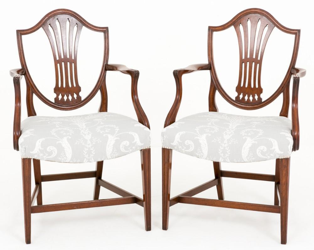 Excellent pair of Hepplewhite style carver chairs.
Circa 1890
Standing on Tapered legs with an 