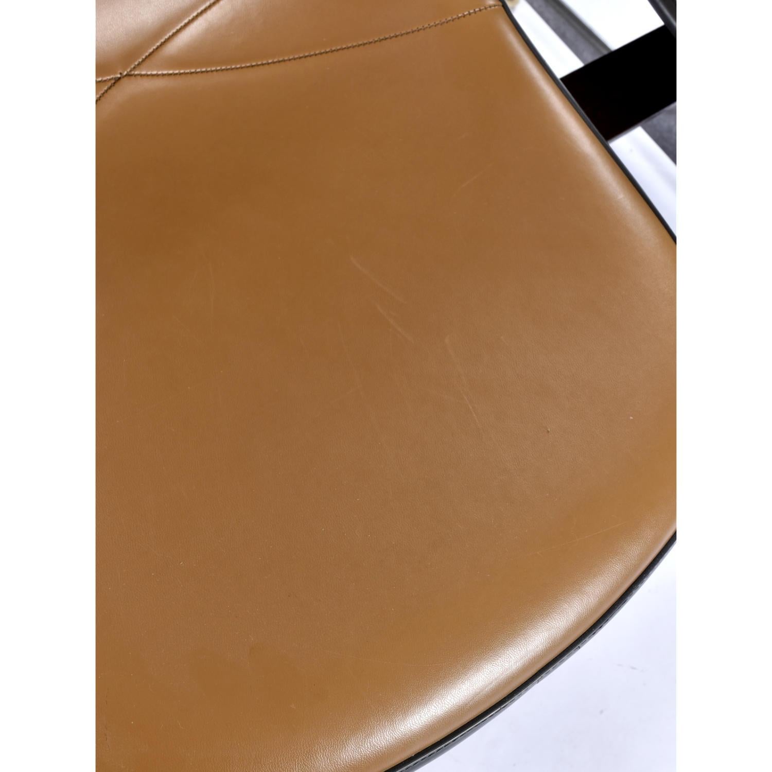 Paar Herman Miller Eames Tandem Bänke mit Brown Naugahyde Pad Shell Stühle 5