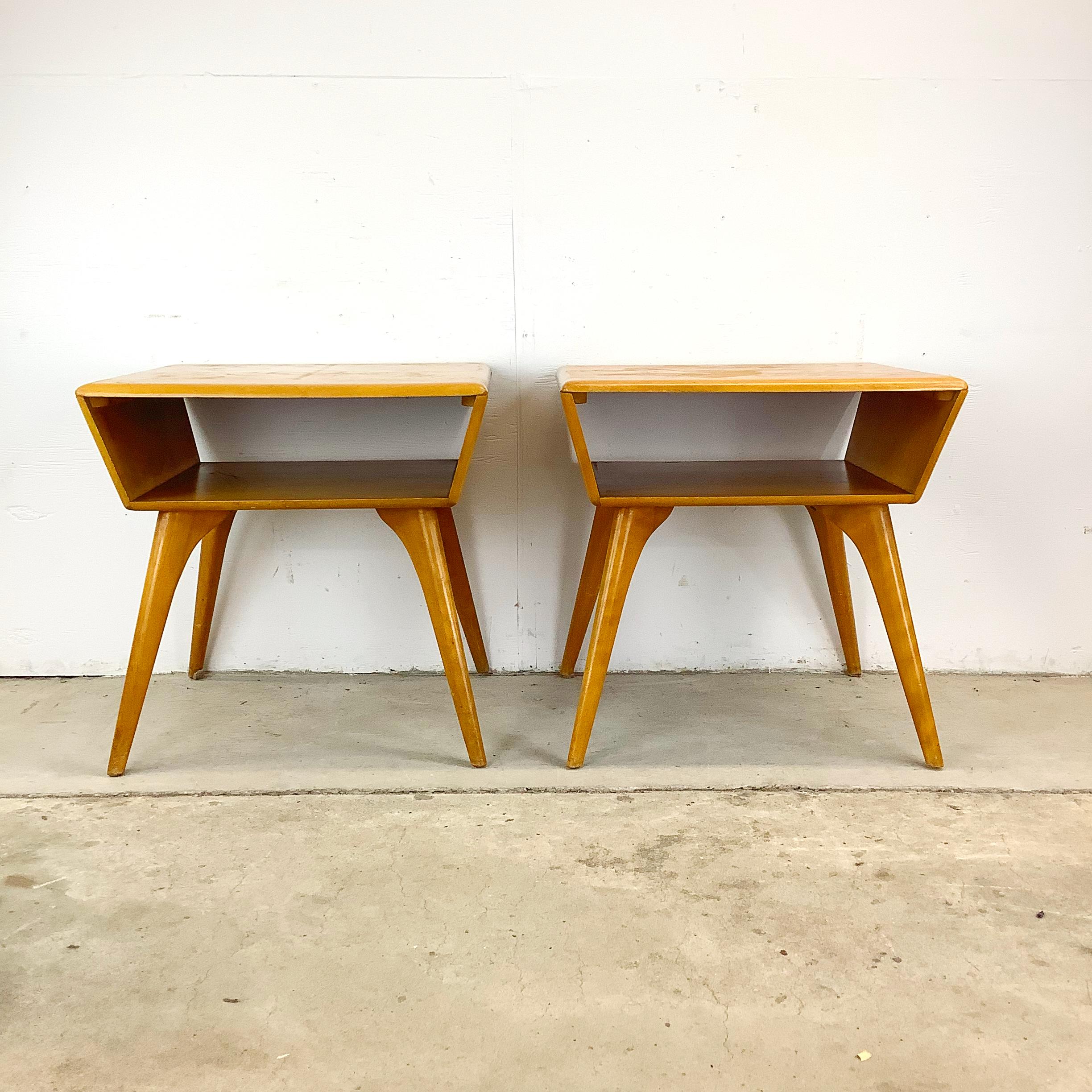 Pair Heywood-Wakefield End Tables 12