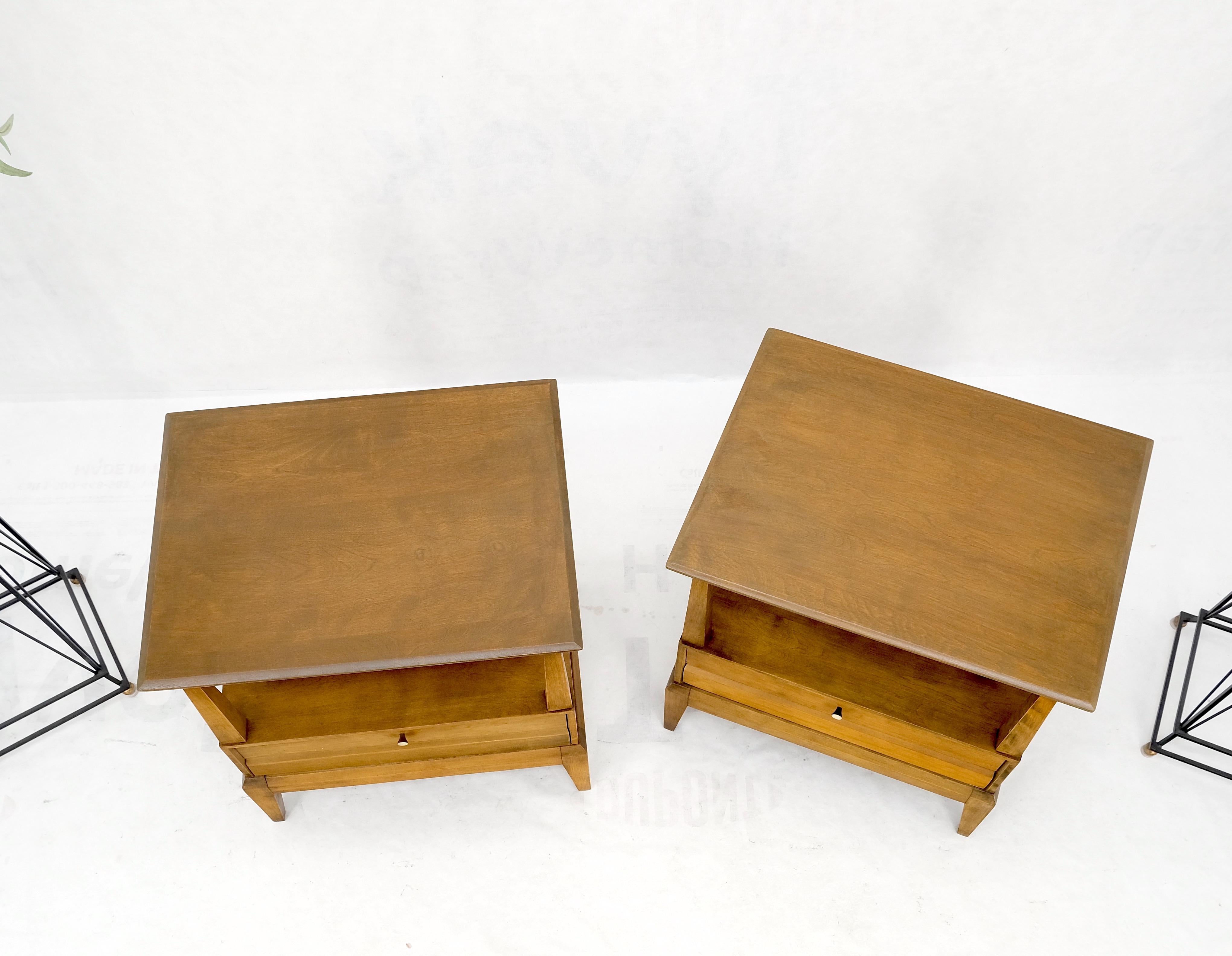 Brass Pair Heywood Wakefield Mid-Century Modern One Drawer Nightstands End Tables Mint For Sale