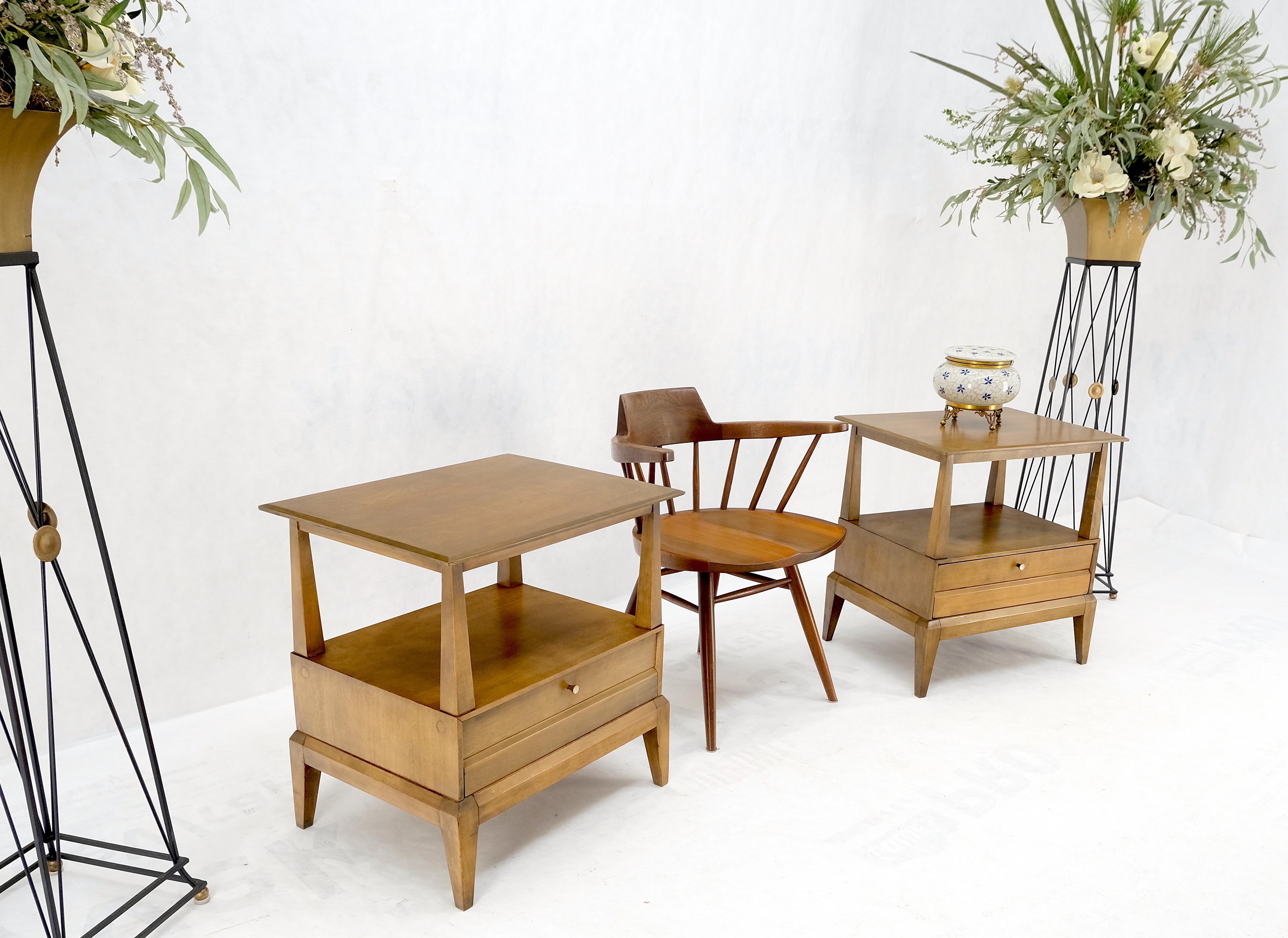 Paire de tables de nuit Heywood Wakefield à un tiroir, mi-siècle moderne, tables d'appoint MINT Bon état - En vente à Rockaway, NJ