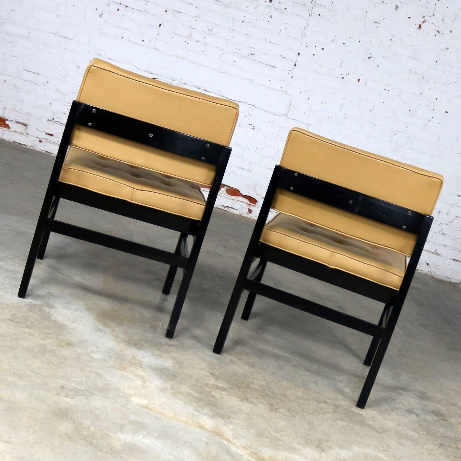 Pair of Hibriten Blackened Wood and Faux Leather Mid-Century Modern Chairs For Sale 3