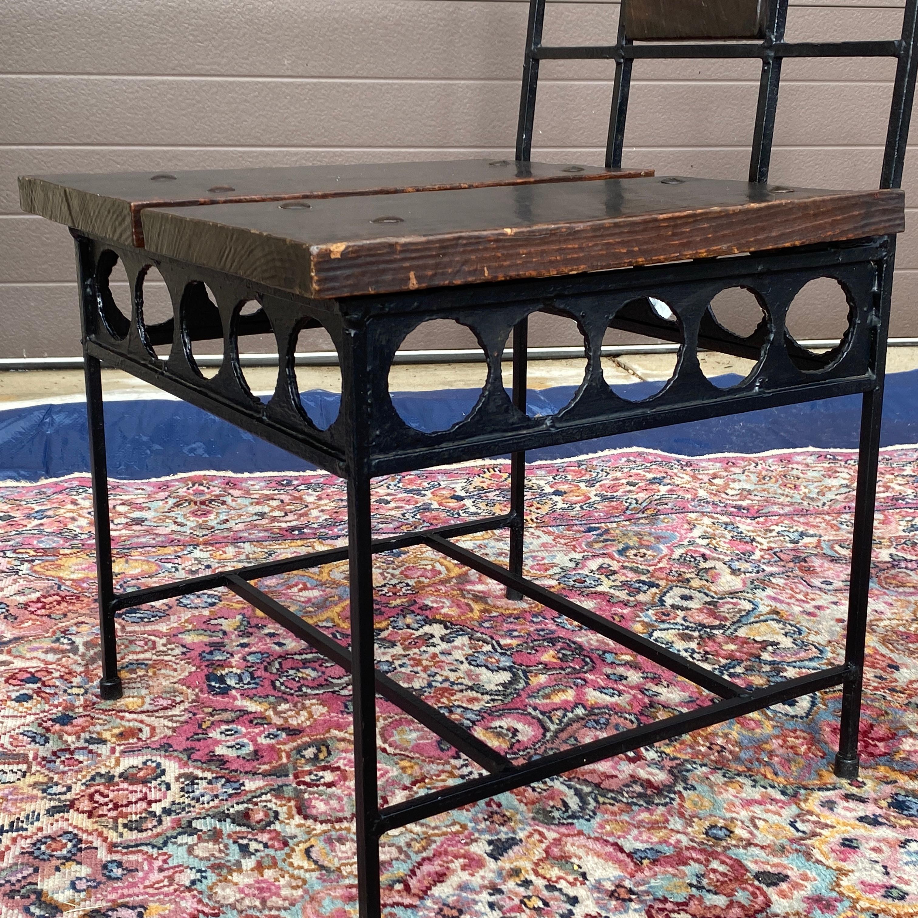 Paire de chaises d'appoint brutalistes à haut dossier par Harry Balmer pour Flemington Iron Works en vente 4