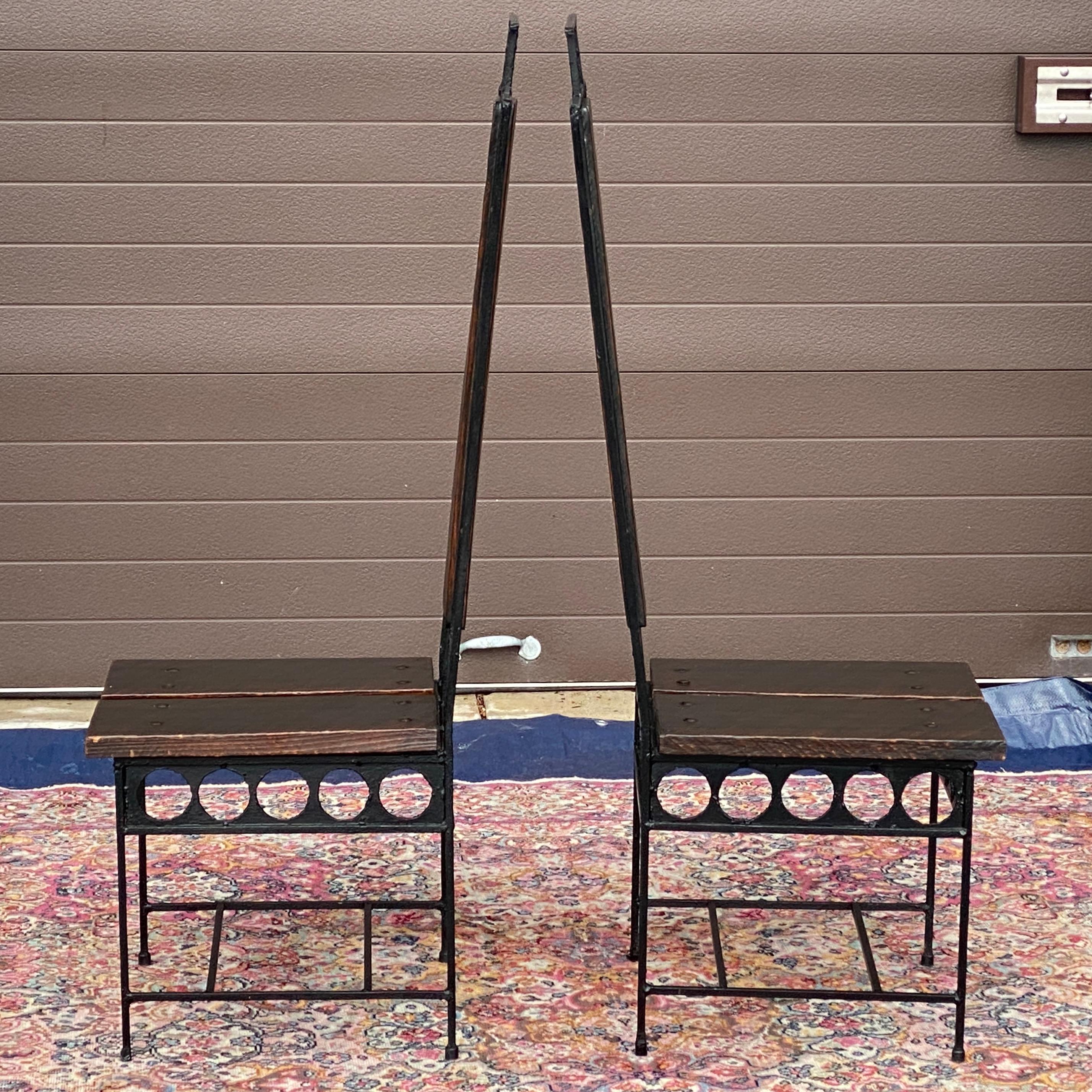 Paire de chaises d'appoint brutalistes à haut dossier par Harry Balmer pour Flemington Iron Works en vente 2