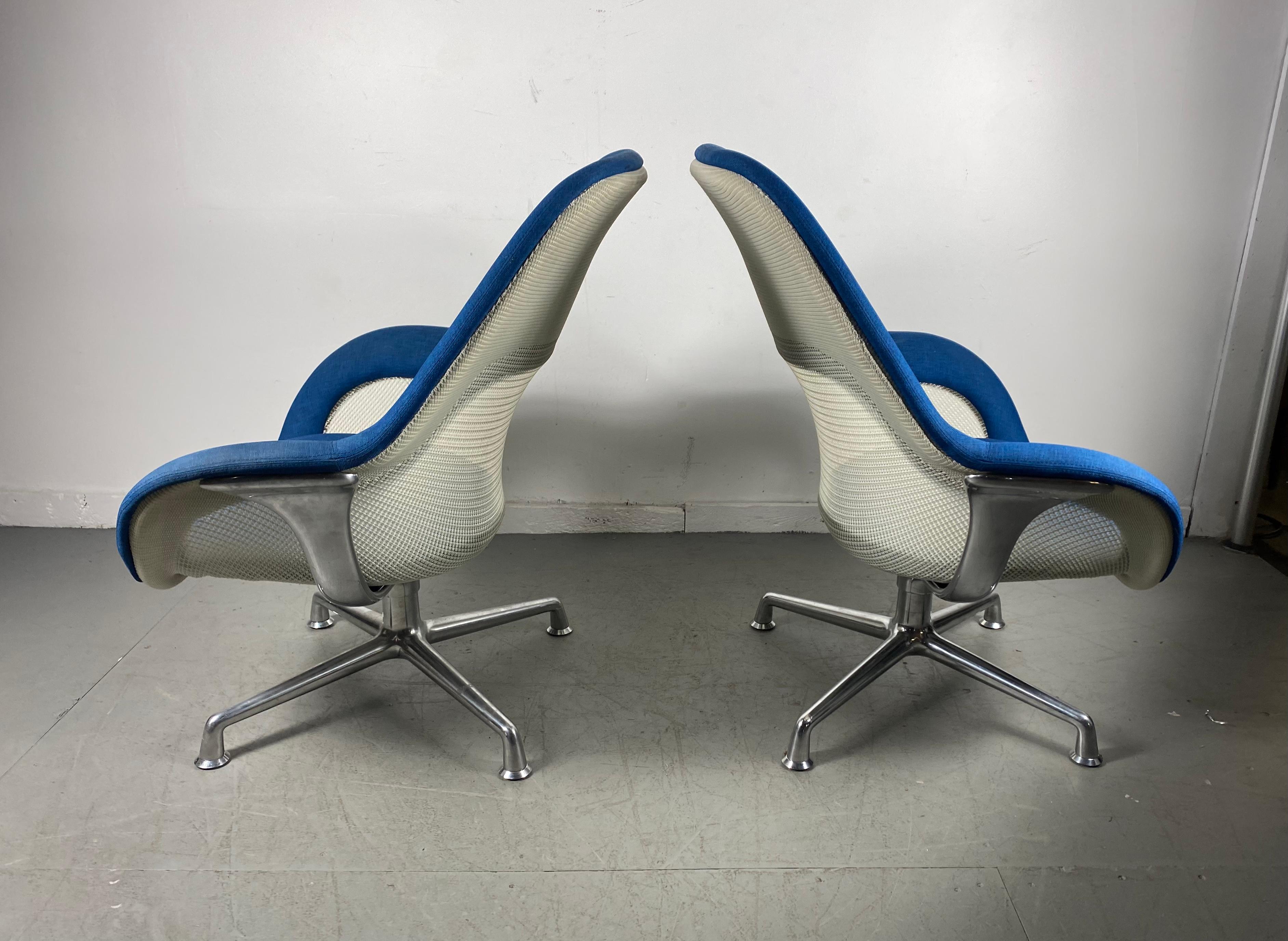 American Pair High Back Modernist Swivel Lounge Chairs, 