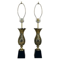 Paire de lampes ananas moulées Hollywood Regency