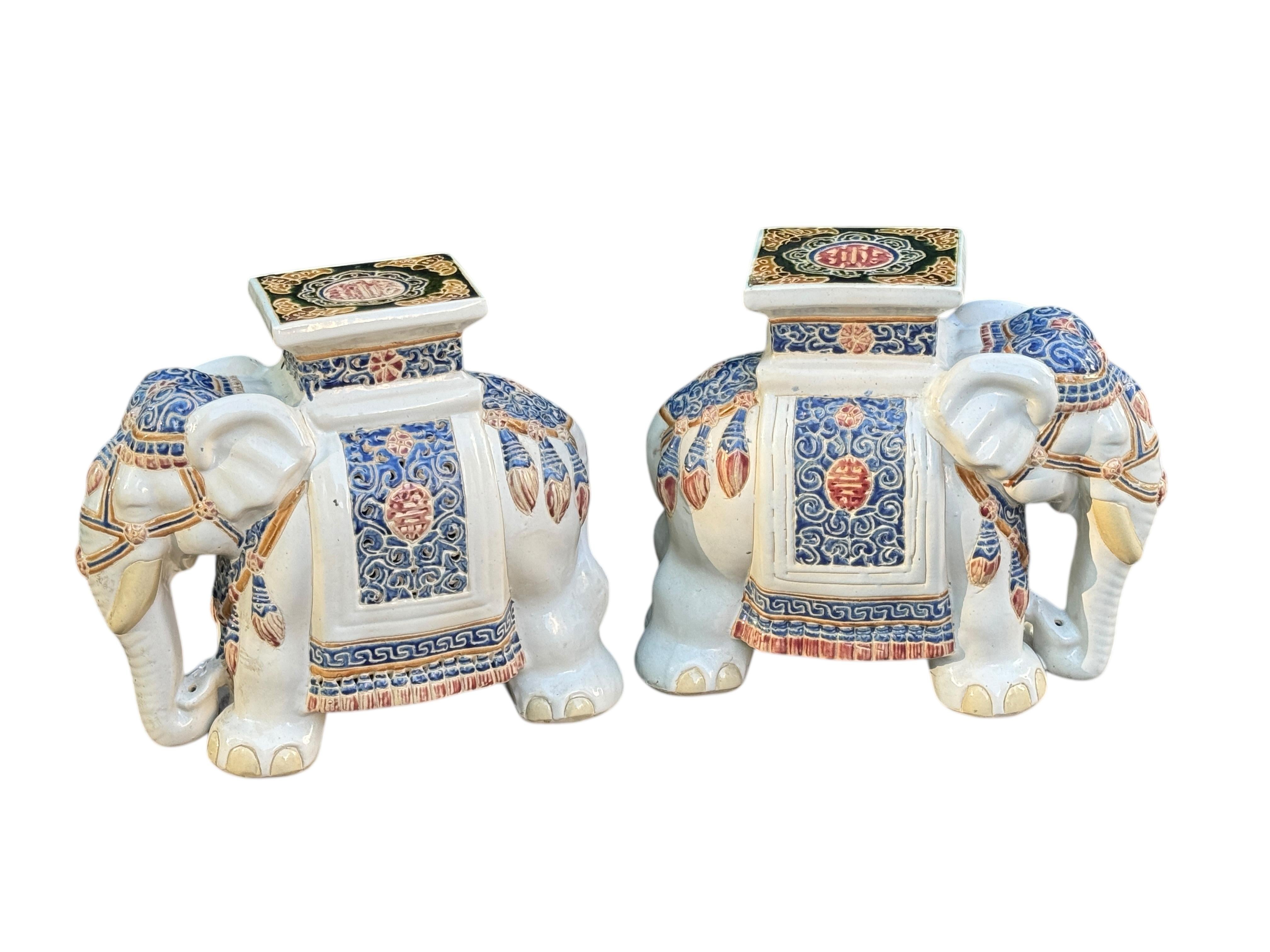 Pair Hollywood Regency Chinese Colored Elephant Garden Plant Stand or Seat In Good Condition For Sale In Nuernberg, DE