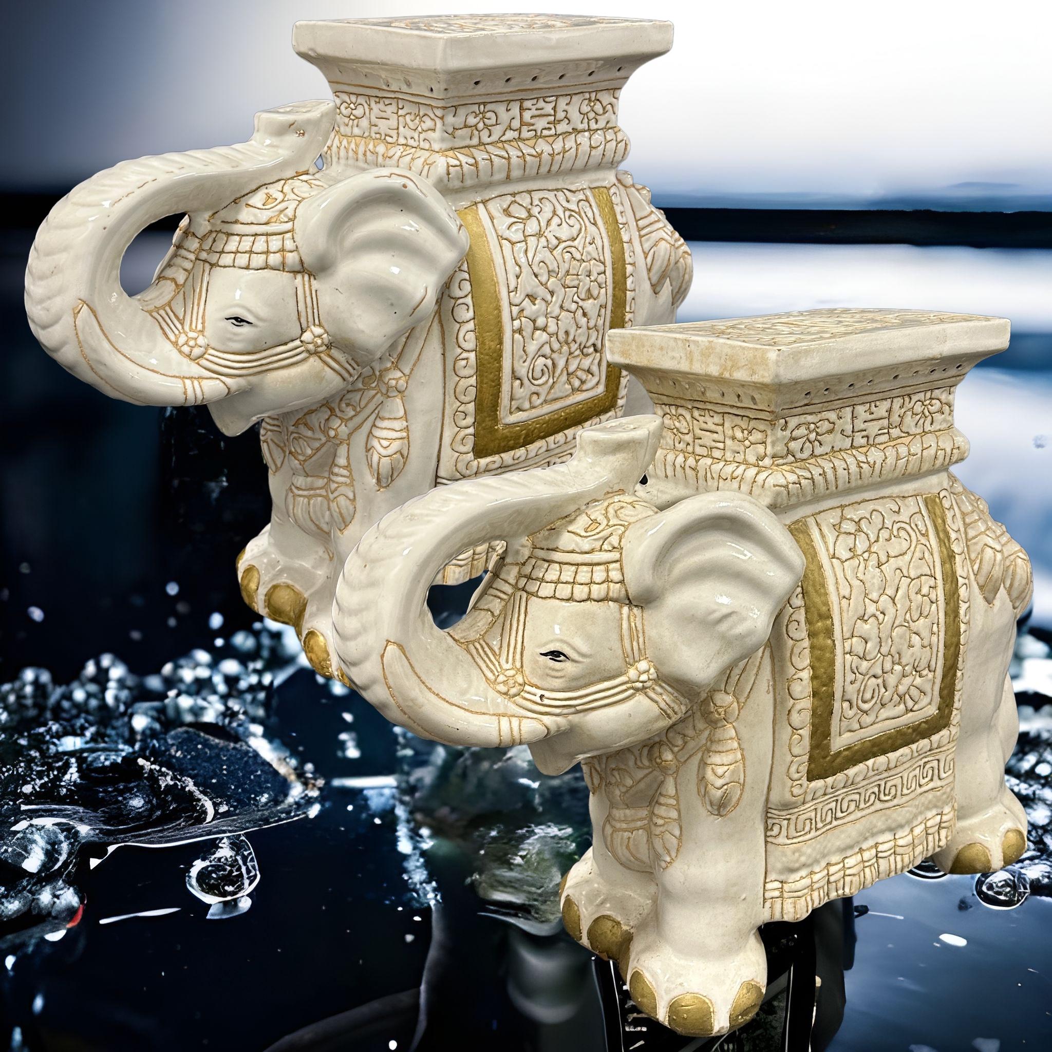 Paire de supports ou sièges de jardin chinois en forme d'éléphant de couleur ivoire de style Hollywood Regency en vente 10
