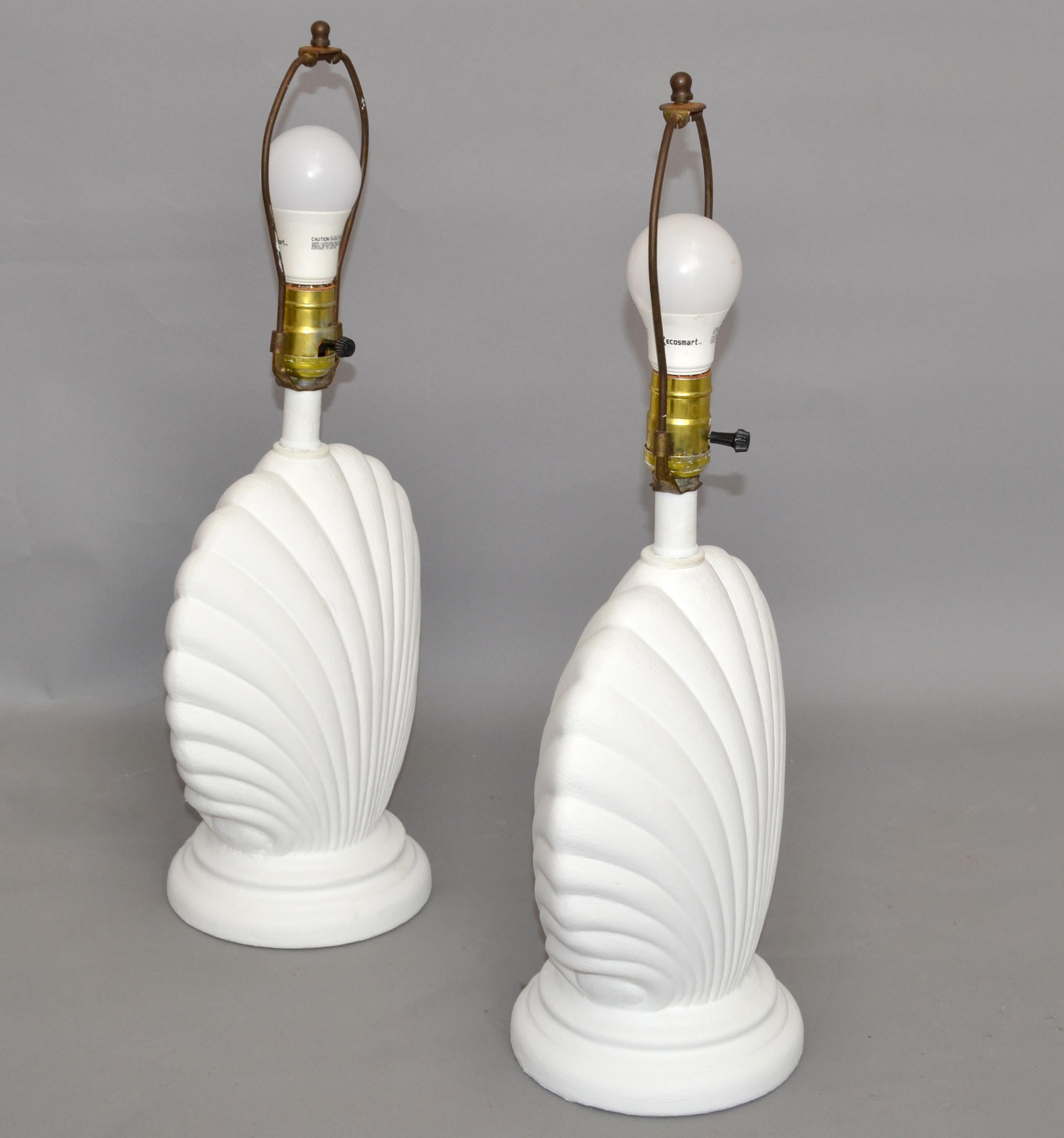 American Pair Hollywood Regency Gesso Finish Nautical Seashell Shape Plaster Table Lamps For Sale